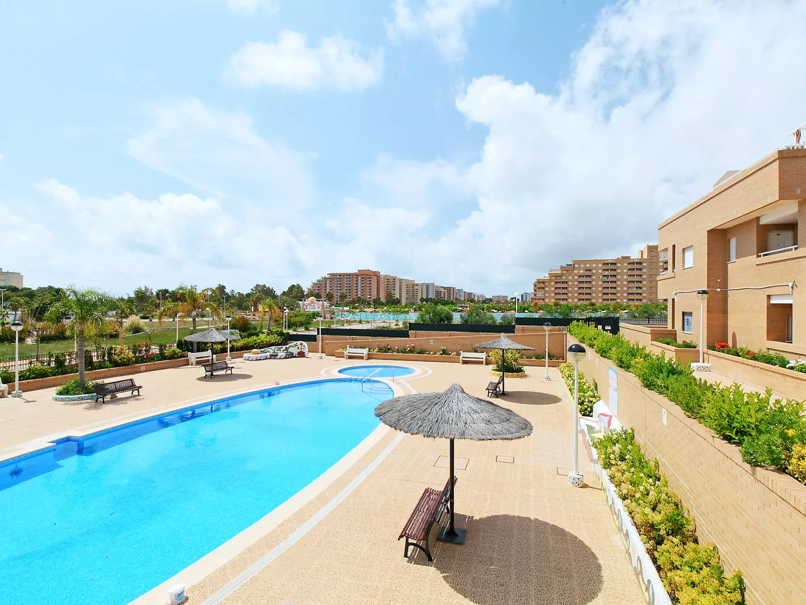 Jardines del Mar I-Outside