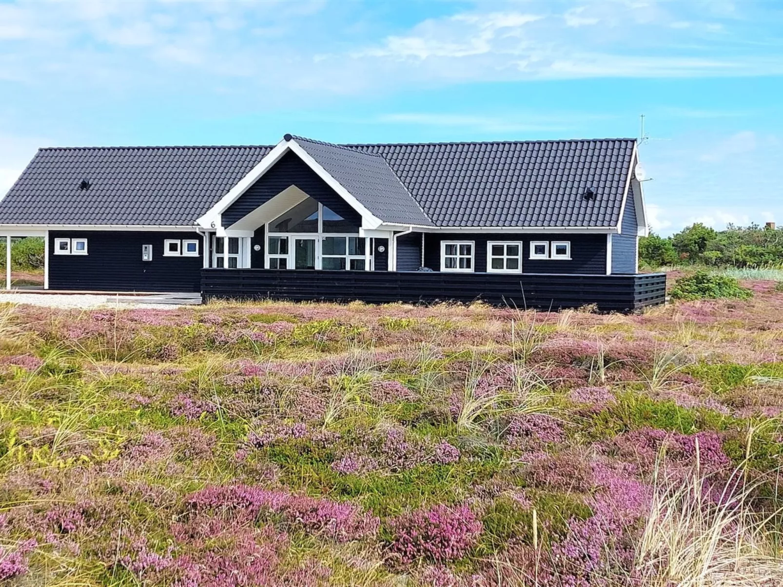 "Eliena" - 500m from the sea-Outside