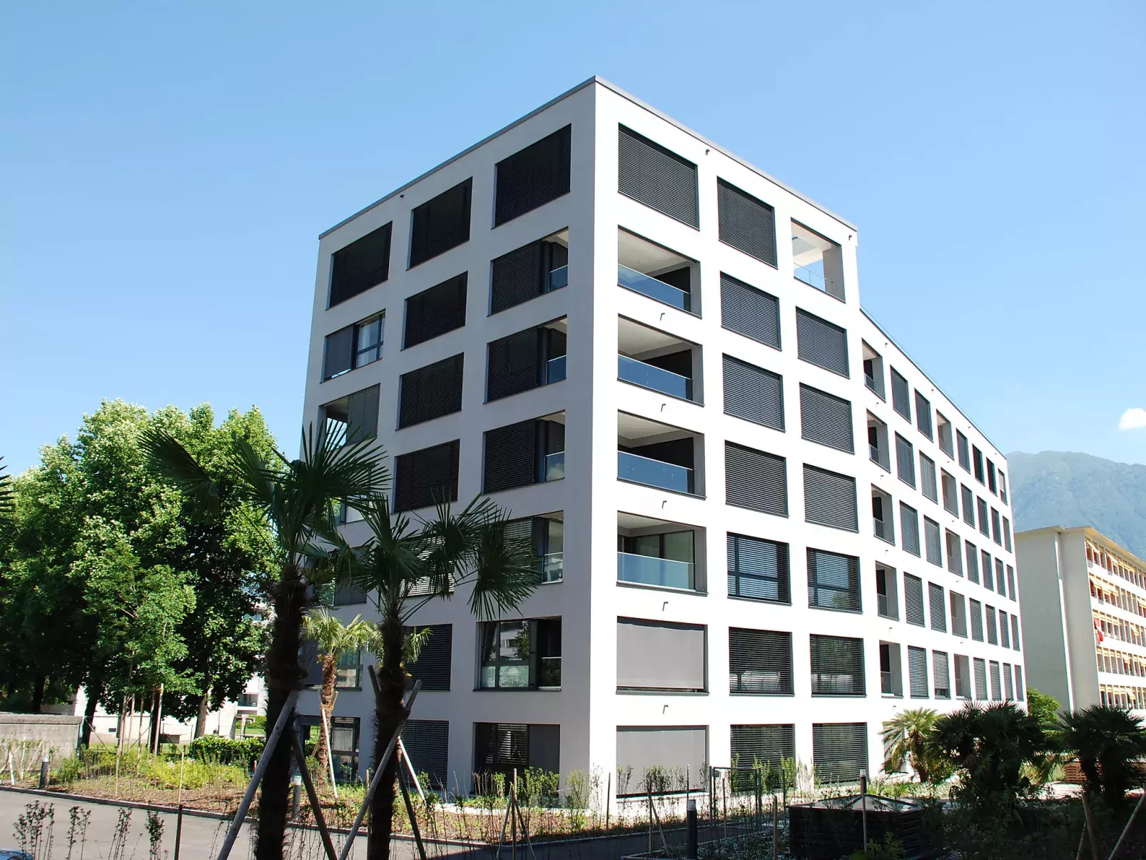 LaVille A-3-3-Outside