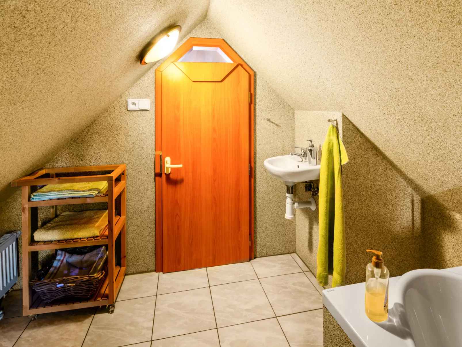 Kovářská-Inside