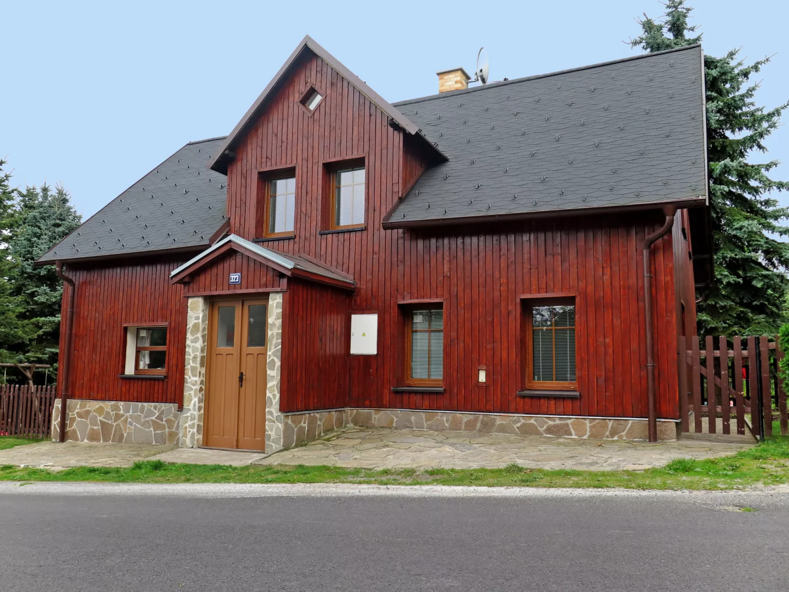 Kovářská-Outside