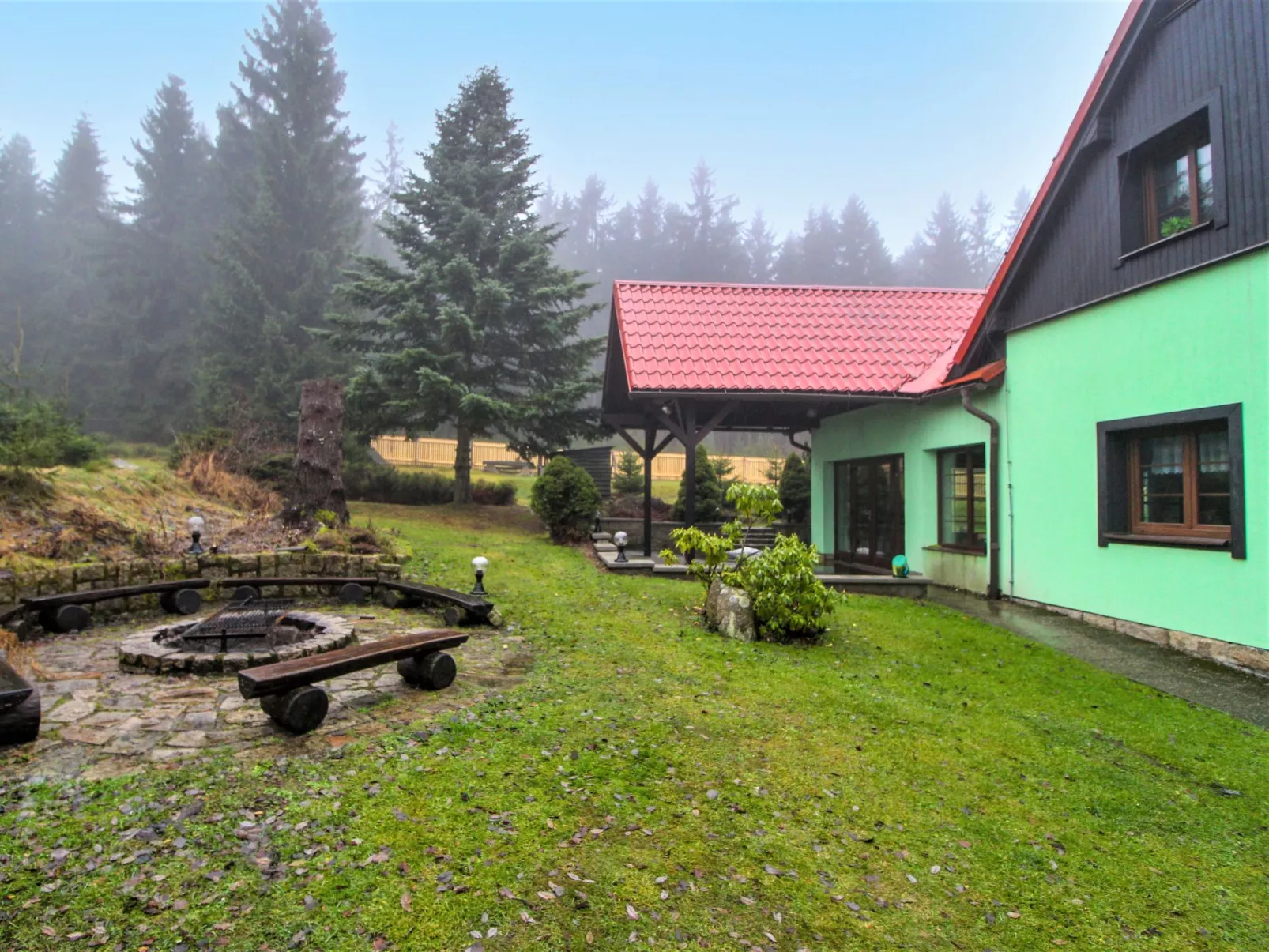 Jelení kout-Outside