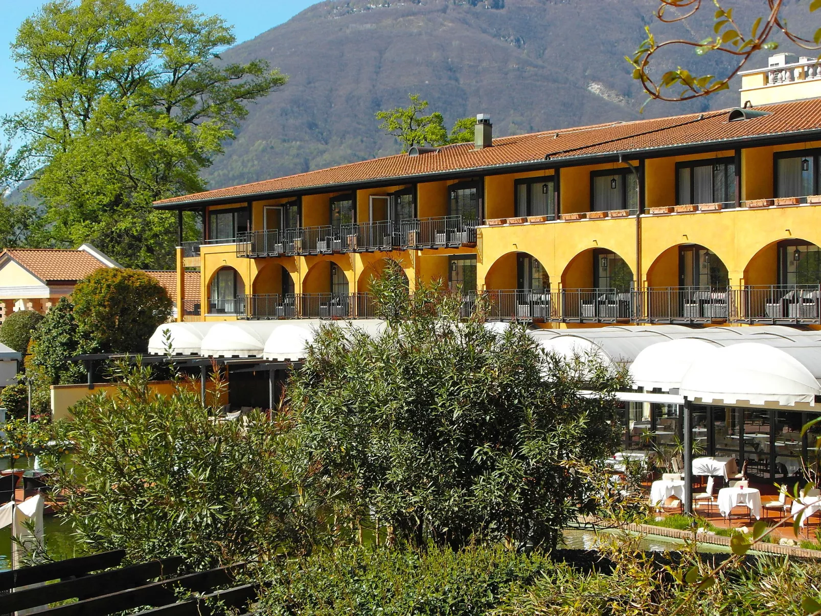 Giardino-Outside