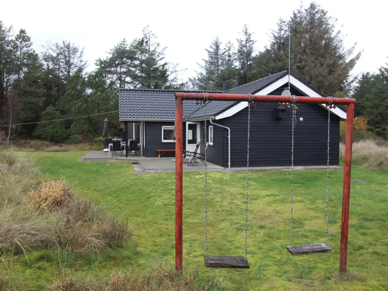 "Swen" - 1.3km from the sea-Inside