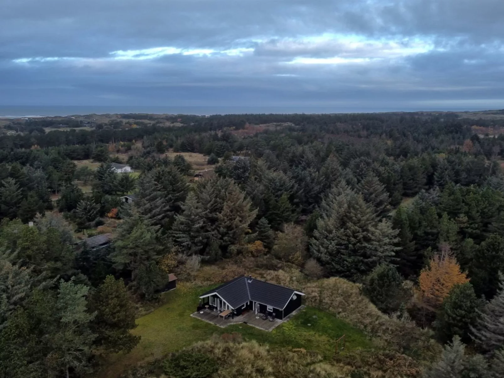 "Swen" - 1.3km from the sea-Outside
