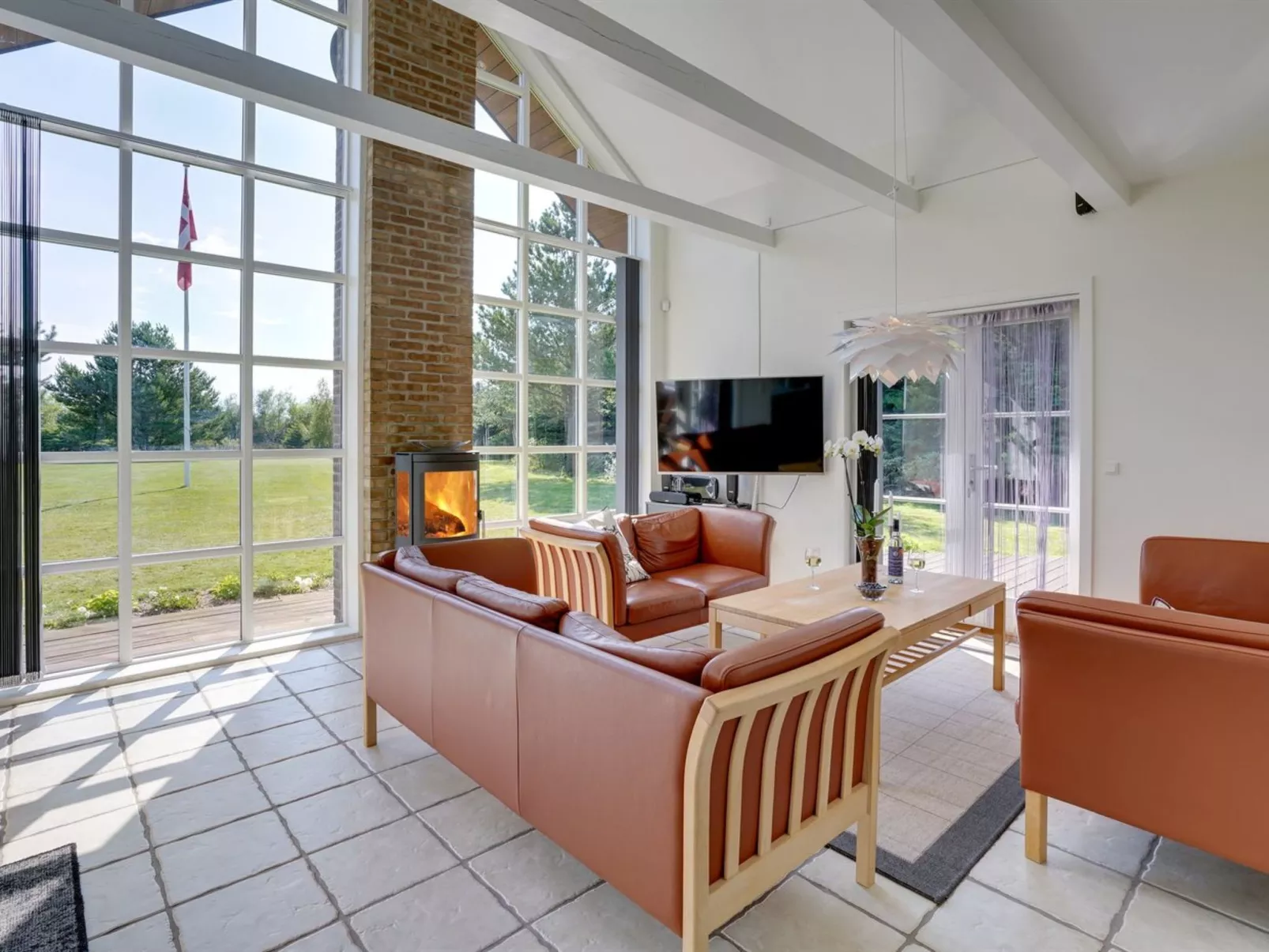 "Saija" - 2.7km from the sea-Drinnen