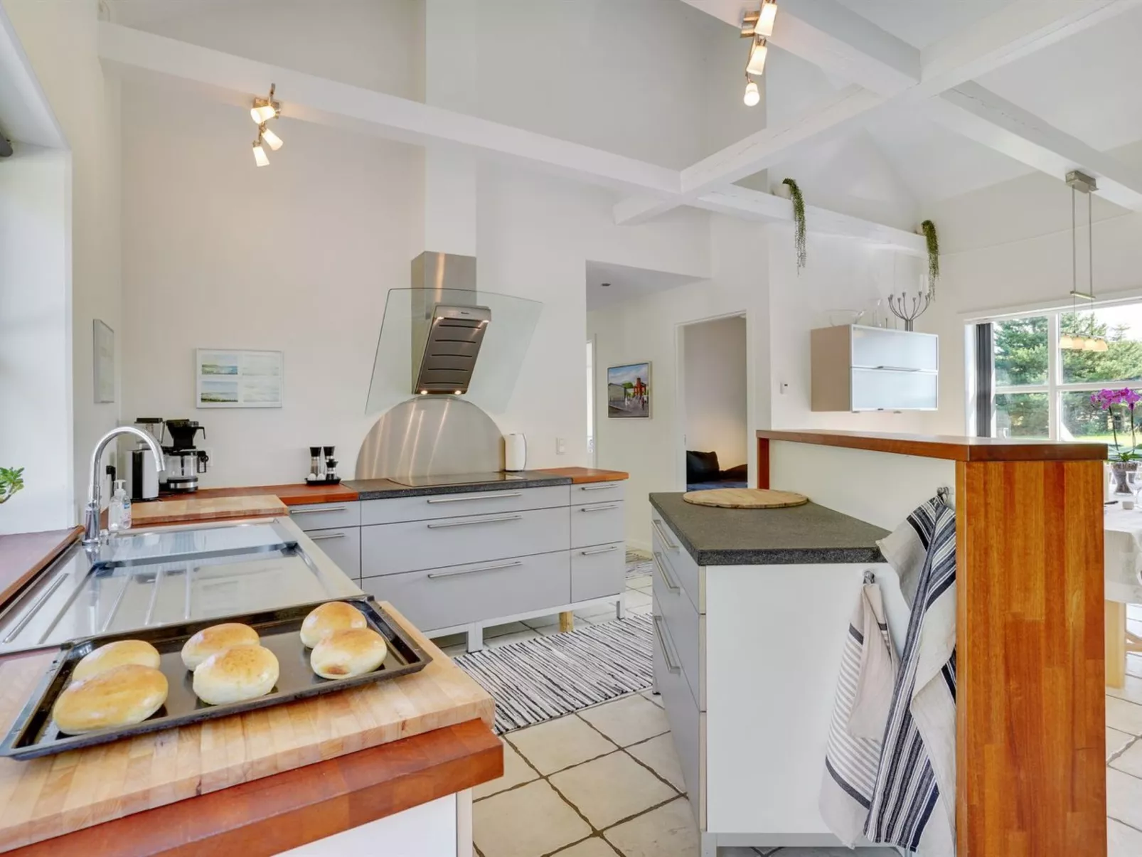 "Saija" - 2.7km from the sea-Drinnen