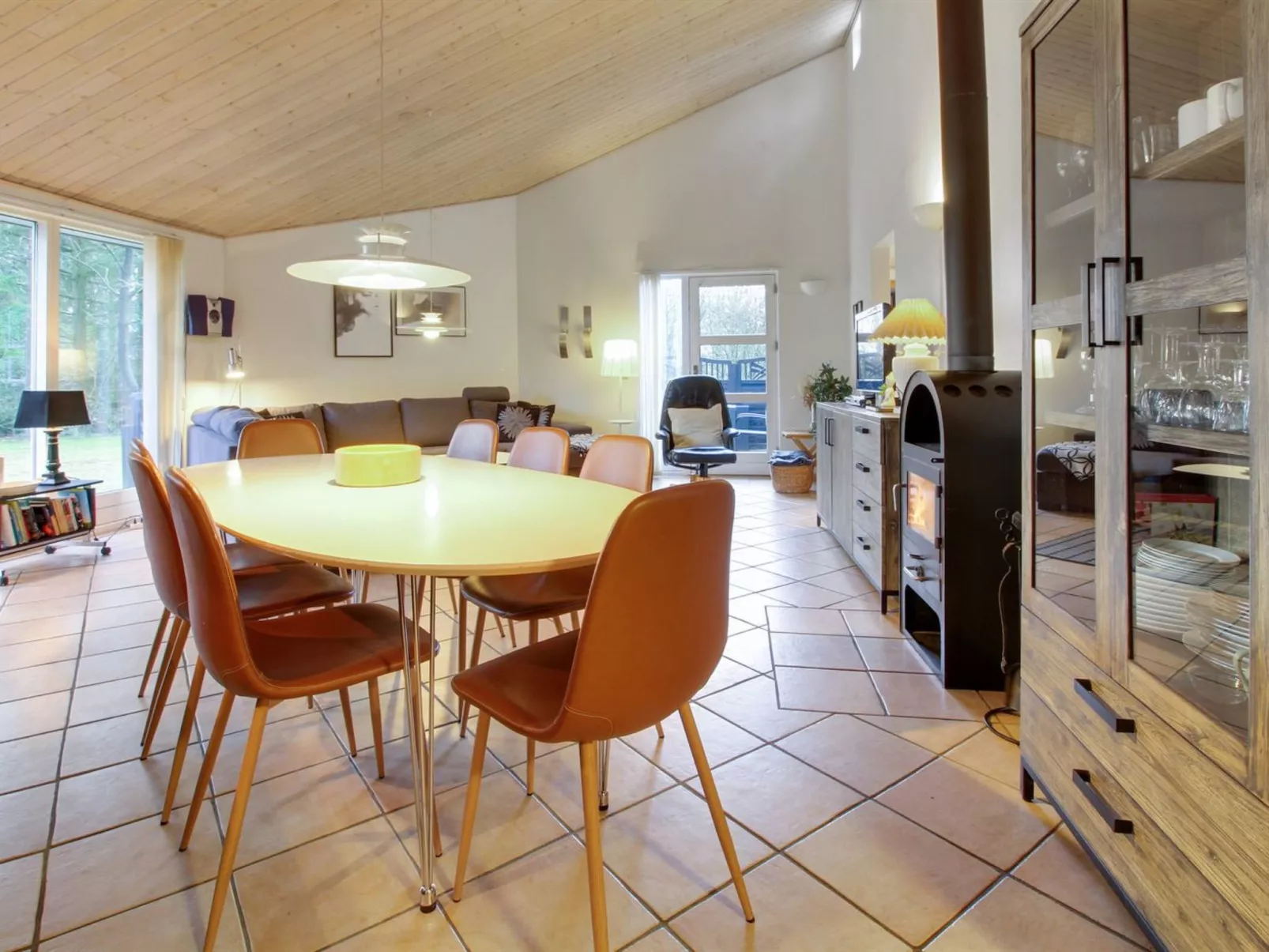 "Amanda" - 30km from the sea-Inside