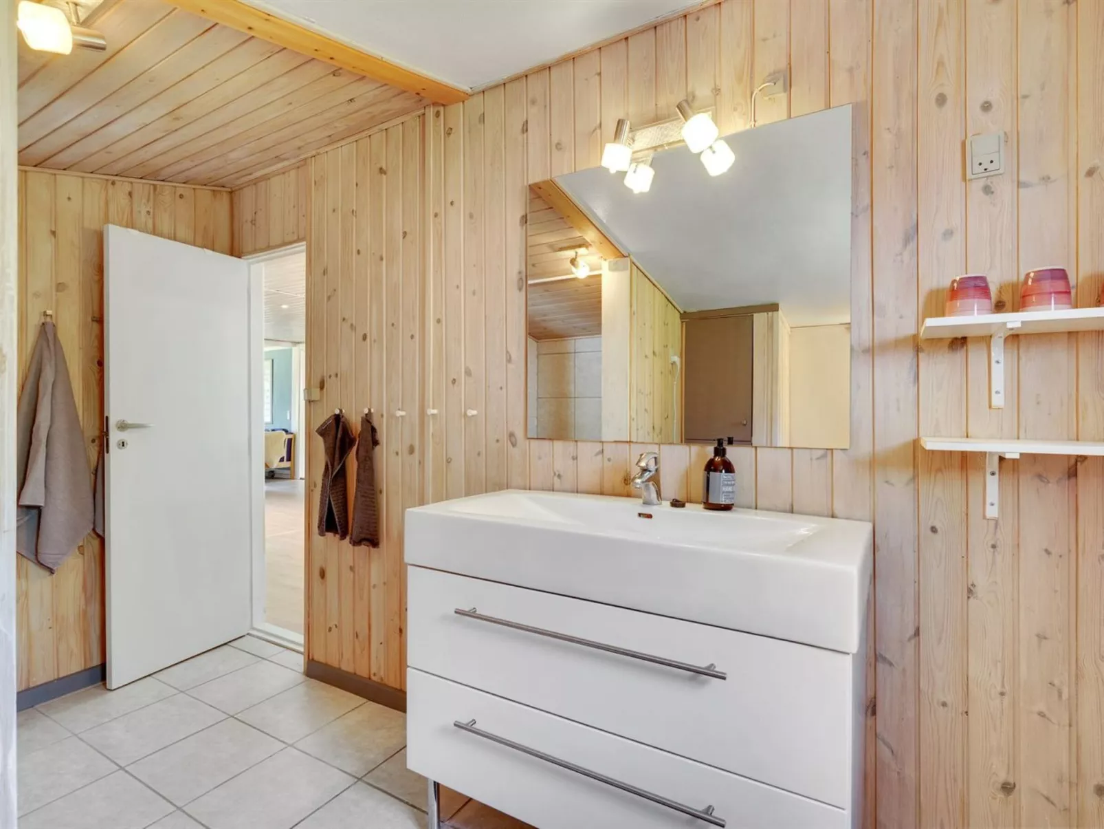"Rudi" - 450m from the sea-Inside