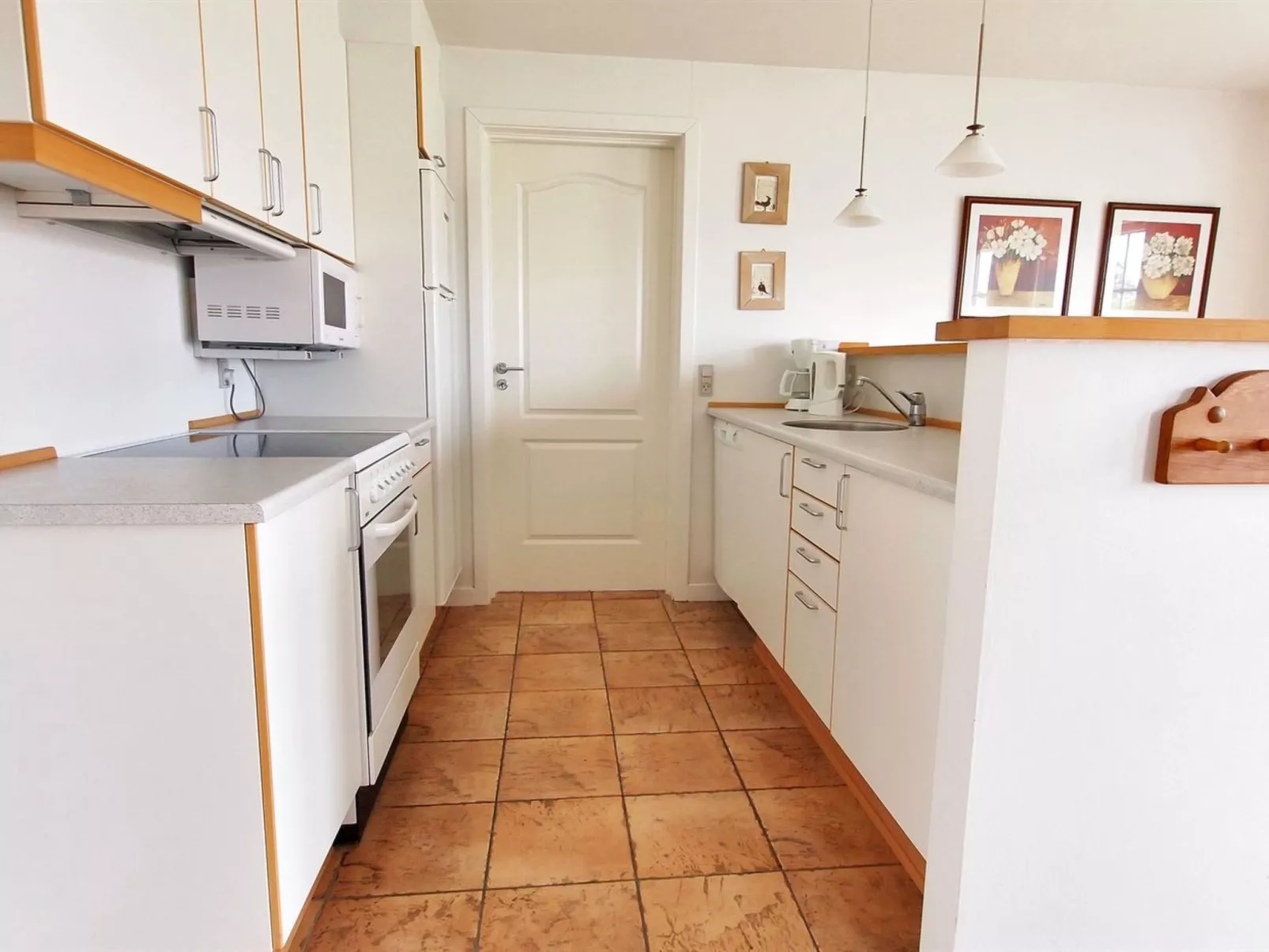 "Matleena" - 200m from the sea-Inside