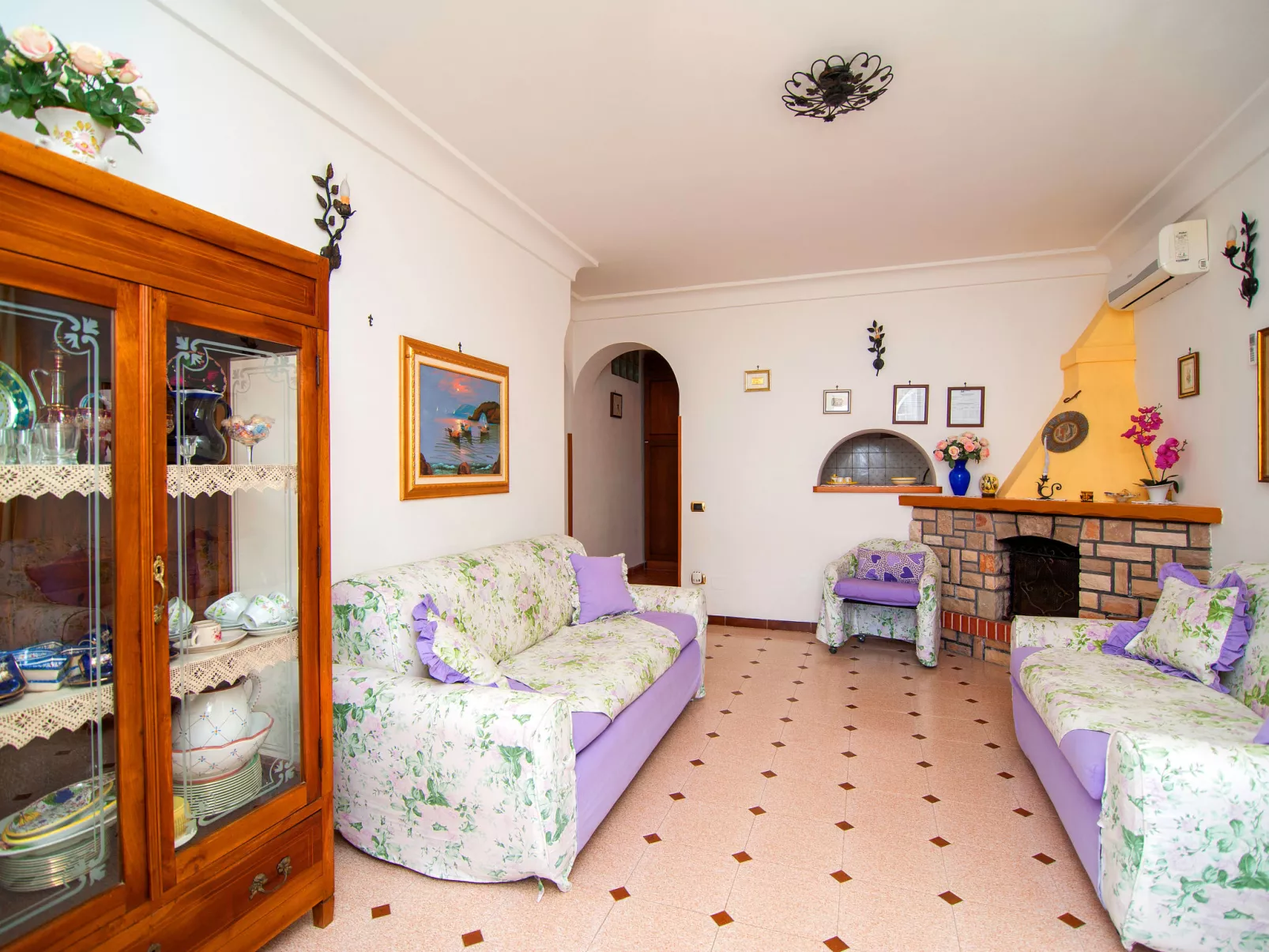 Fontanarosa-Inside