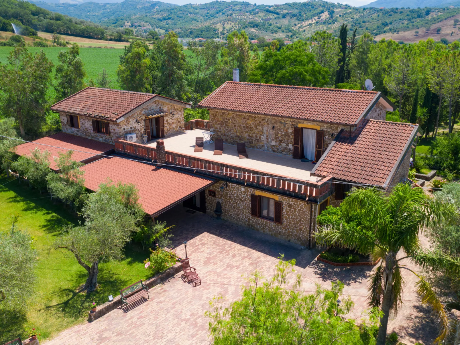 Tenuta Valente-Dehors