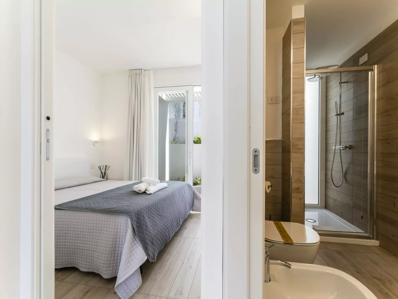 Capo Falcone Charming Apartment-Inside