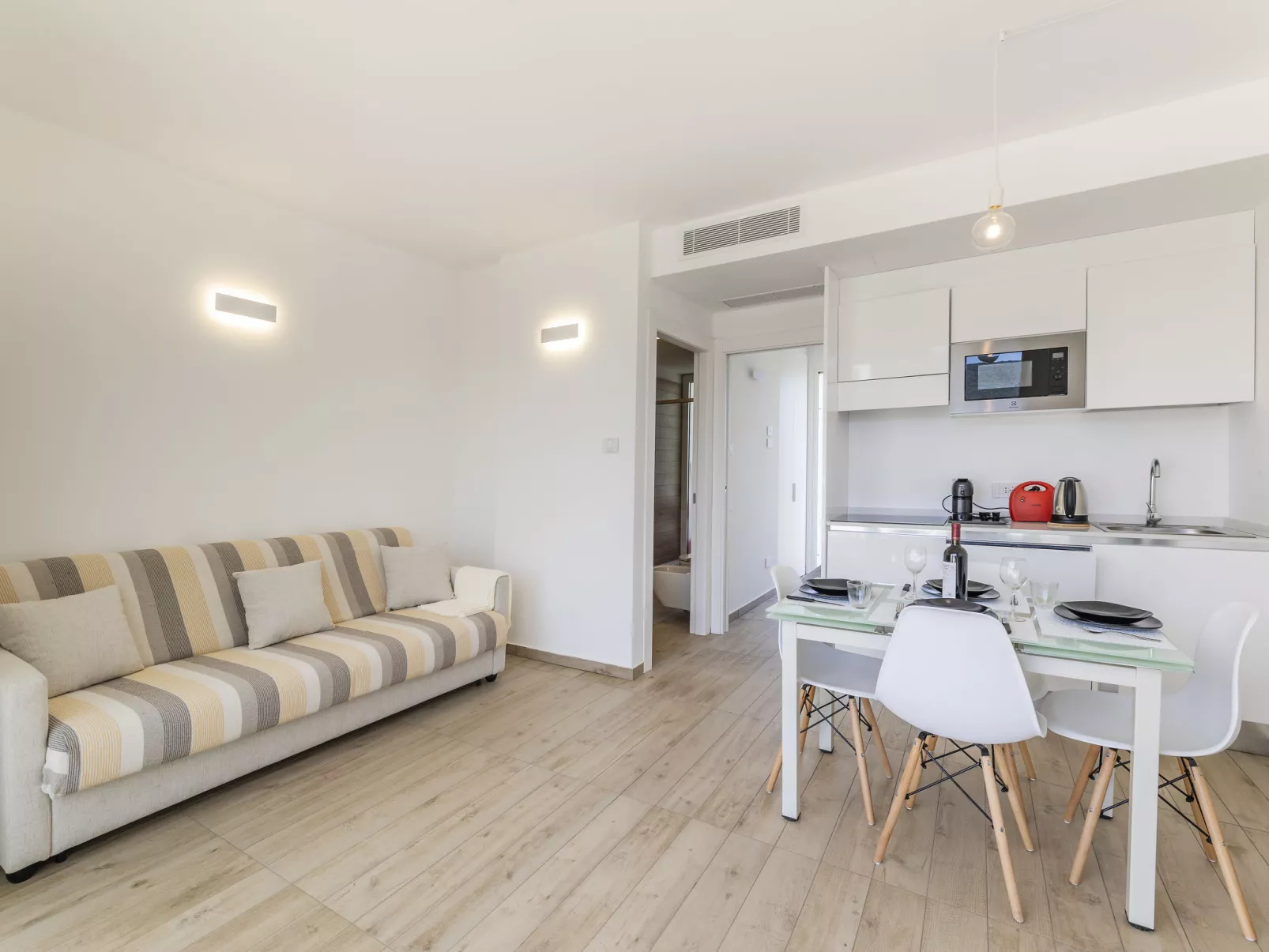 Capo Falcone Charming Apartment-Inside