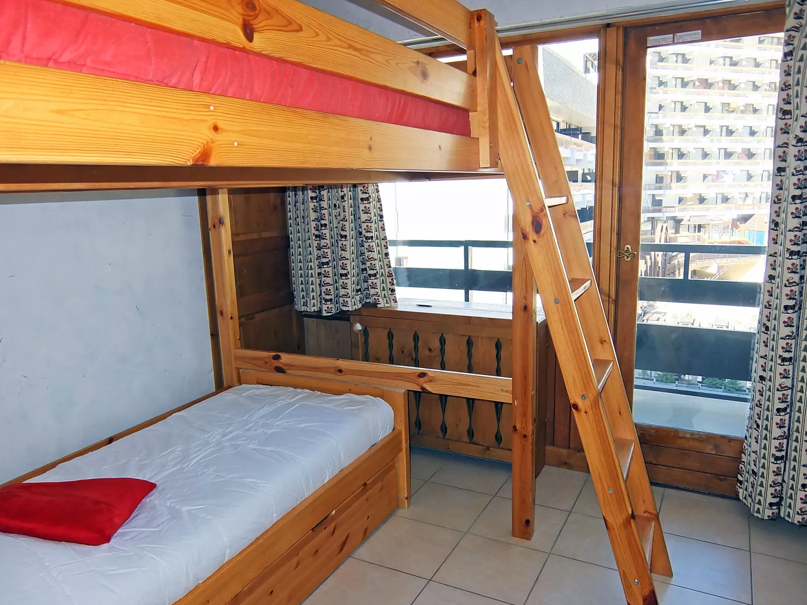 Oisans 37-Inside