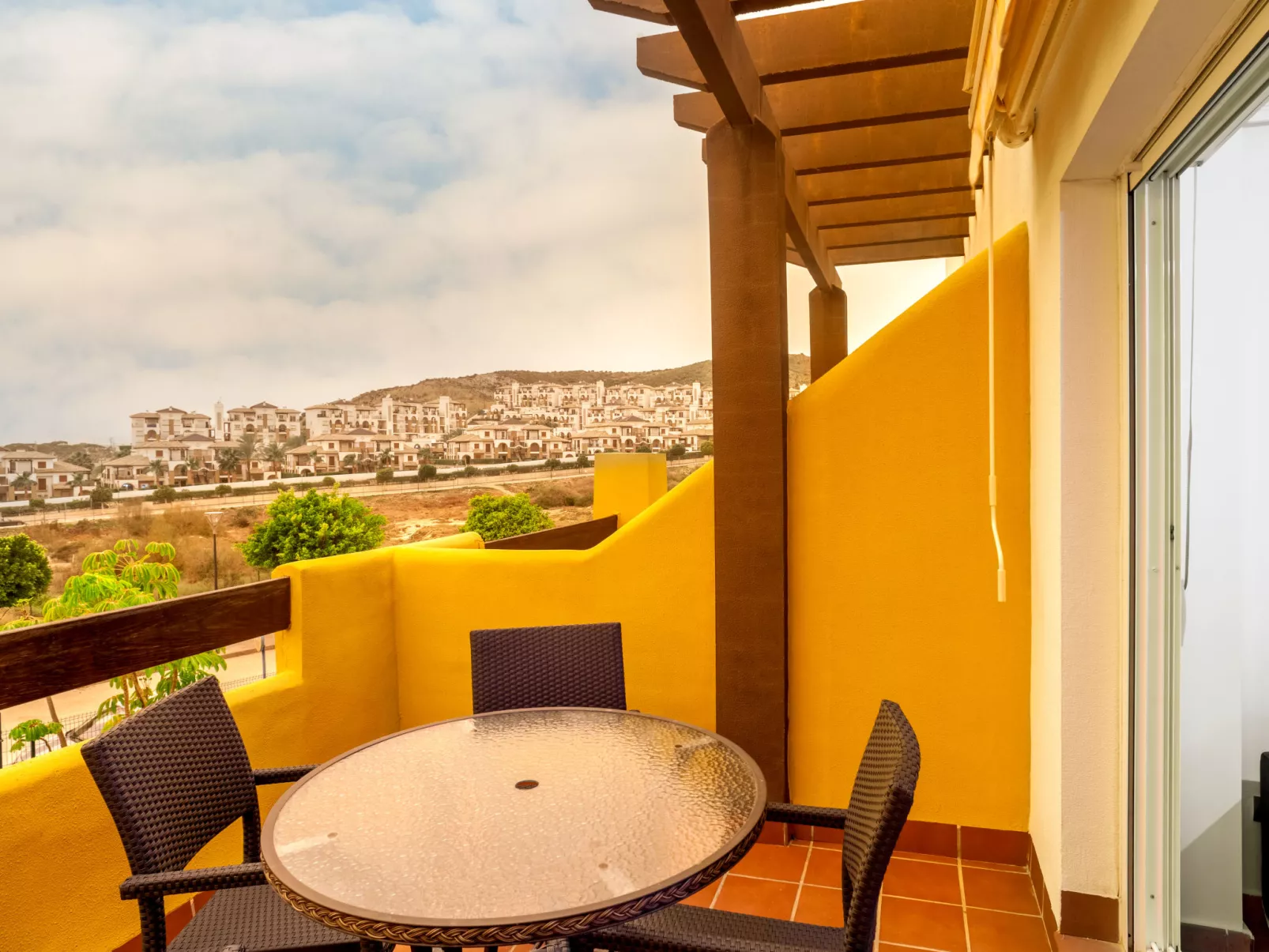 Lomas del Mar V-Outside