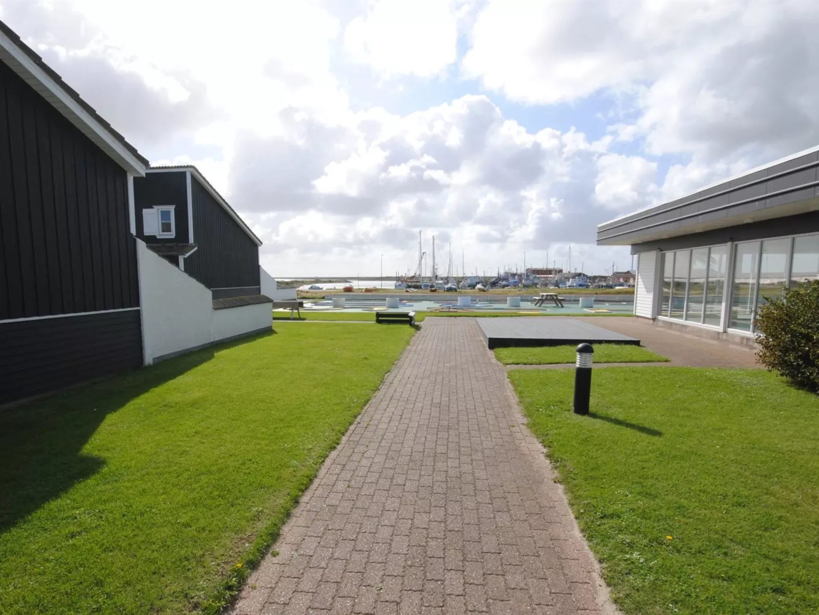 "Hermanda" - 100m to the inlet-Outside