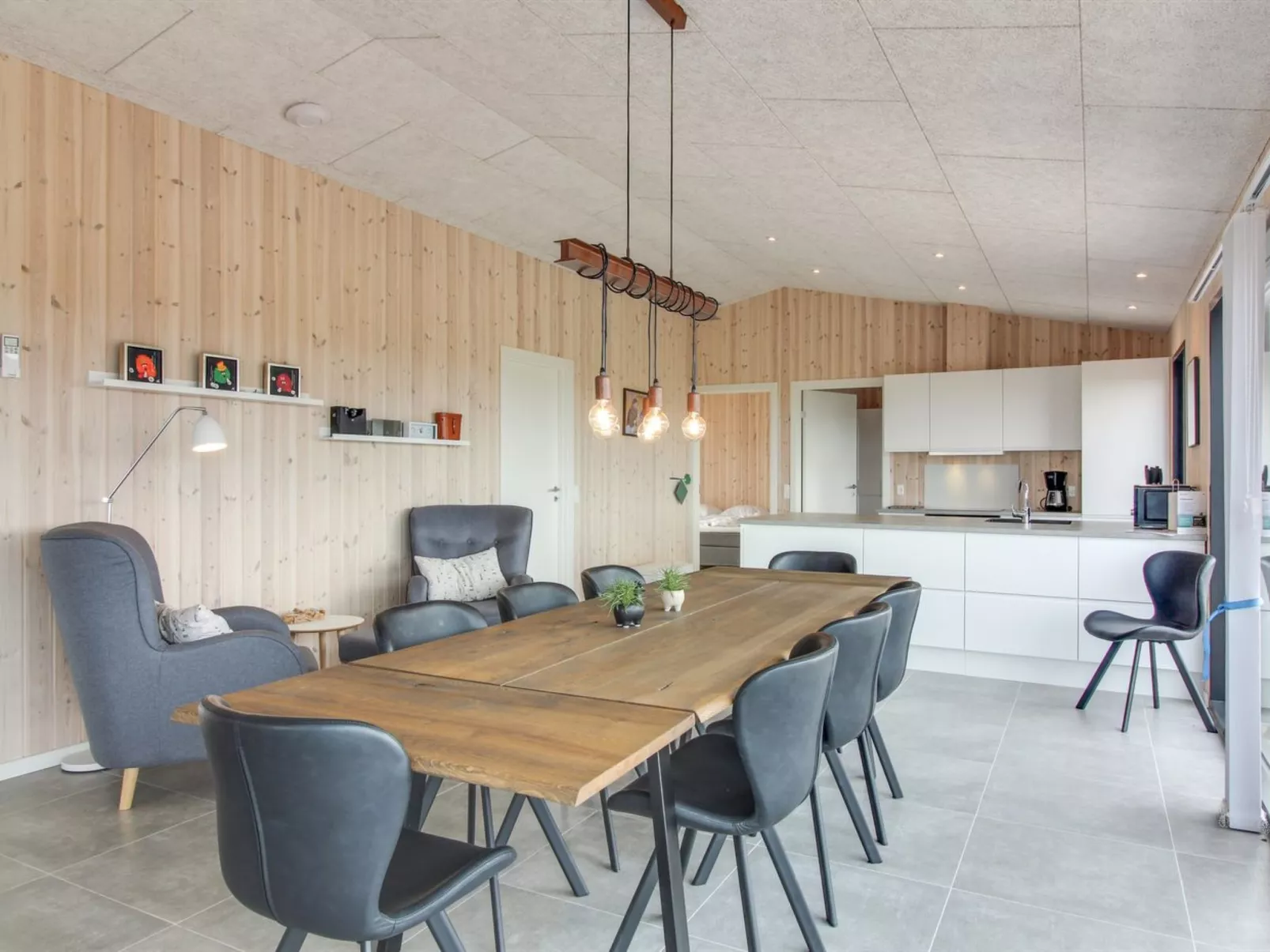 "Heilo" - 300m from the sea