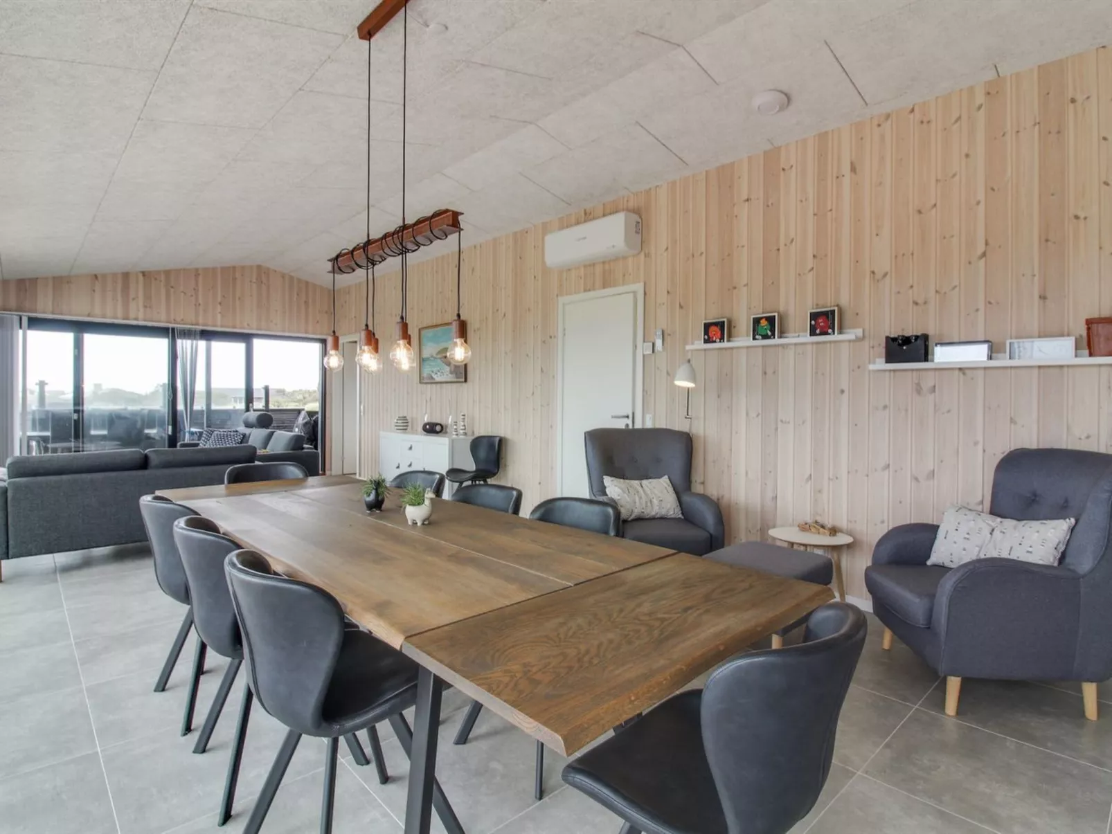 "Heilo" - 300m from the sea-Drinnen