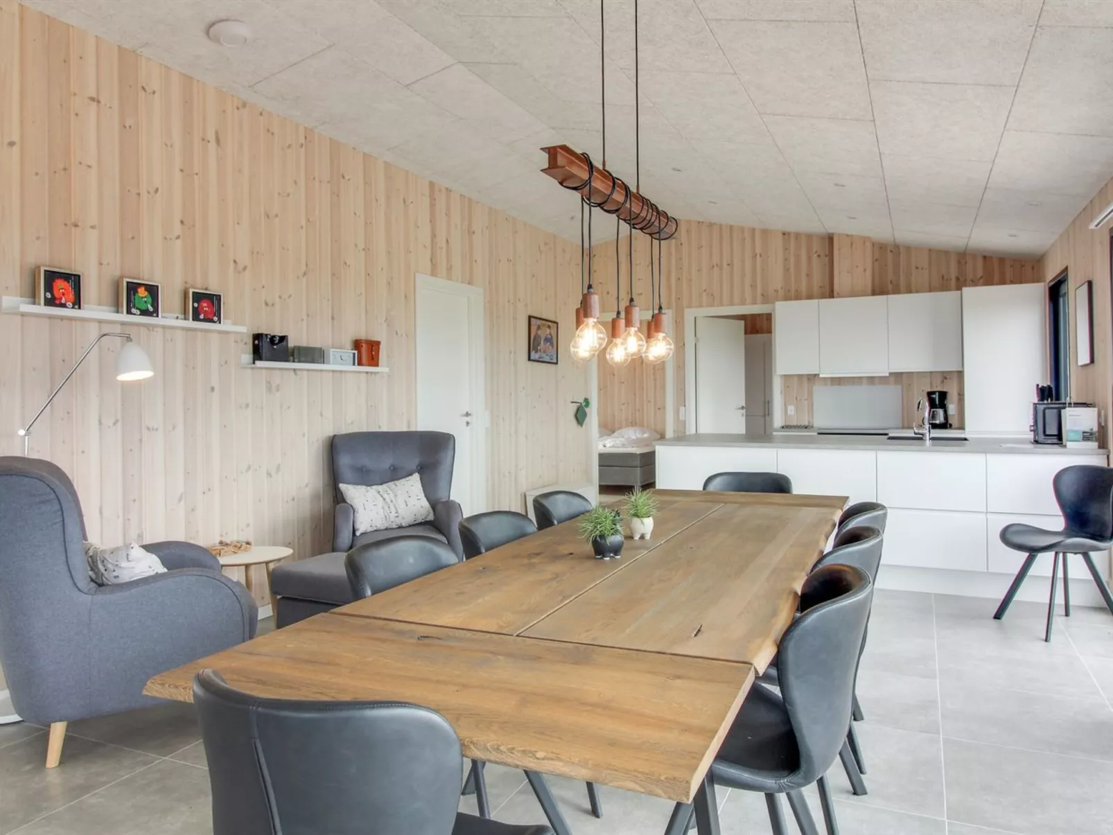 "Heilo" - 300m from the sea-Drinnen