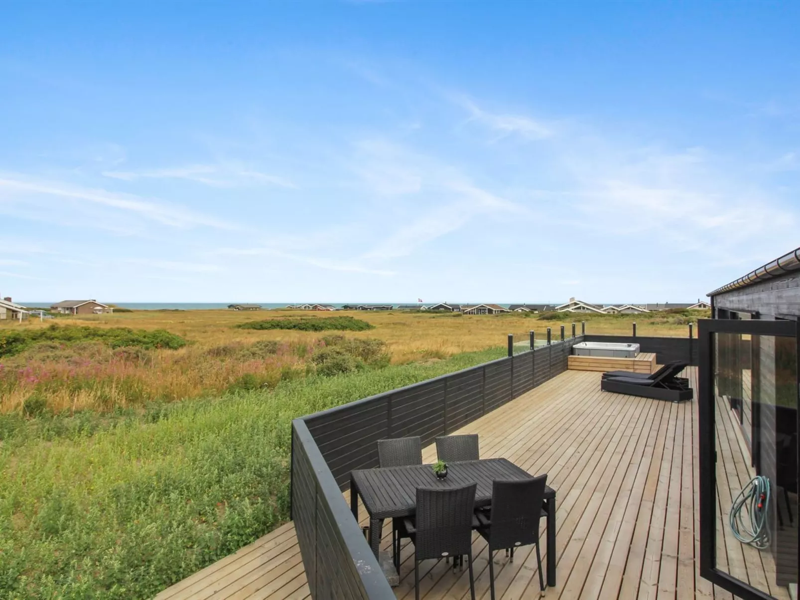 "Heilo" - 300m from the sea-Draußen