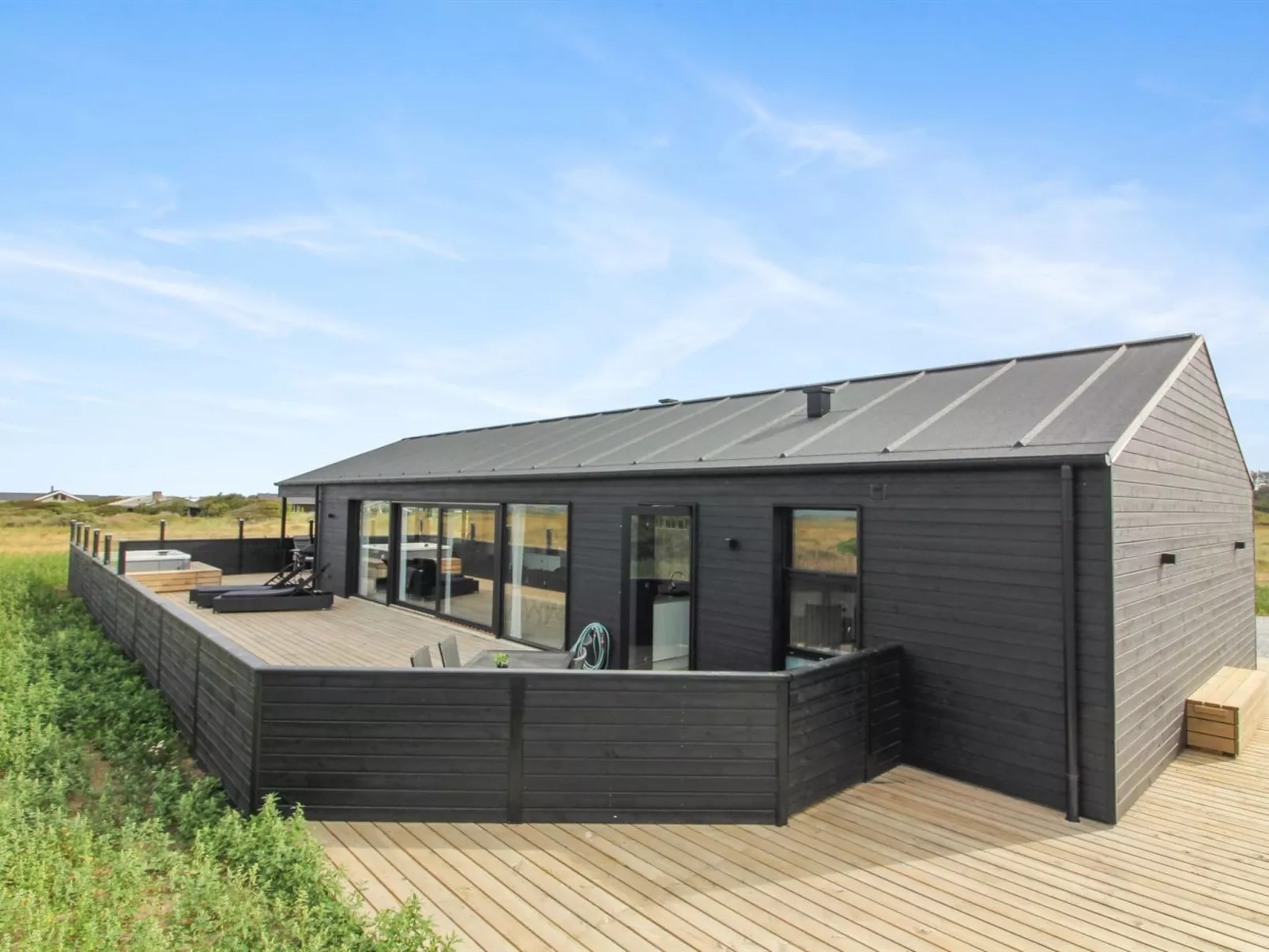 "Heilo" - 300m from the sea-Draußen