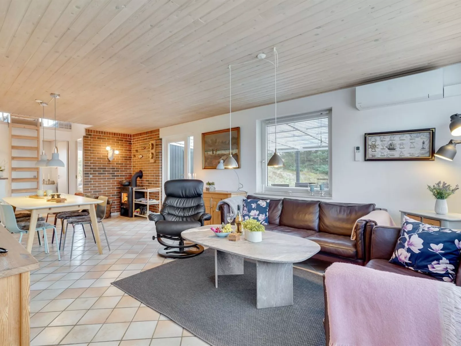 "Madsen" - 500m from the sea-Inside