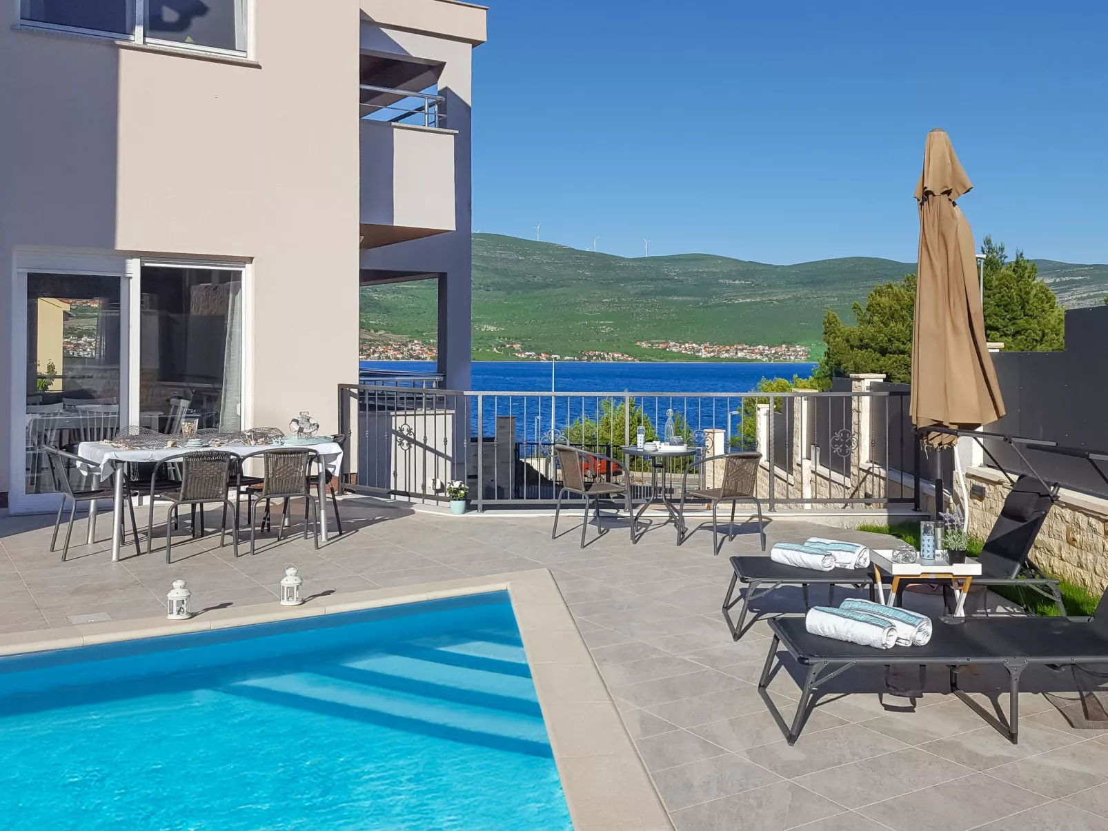 Sea Front Villa Lucija-Inside