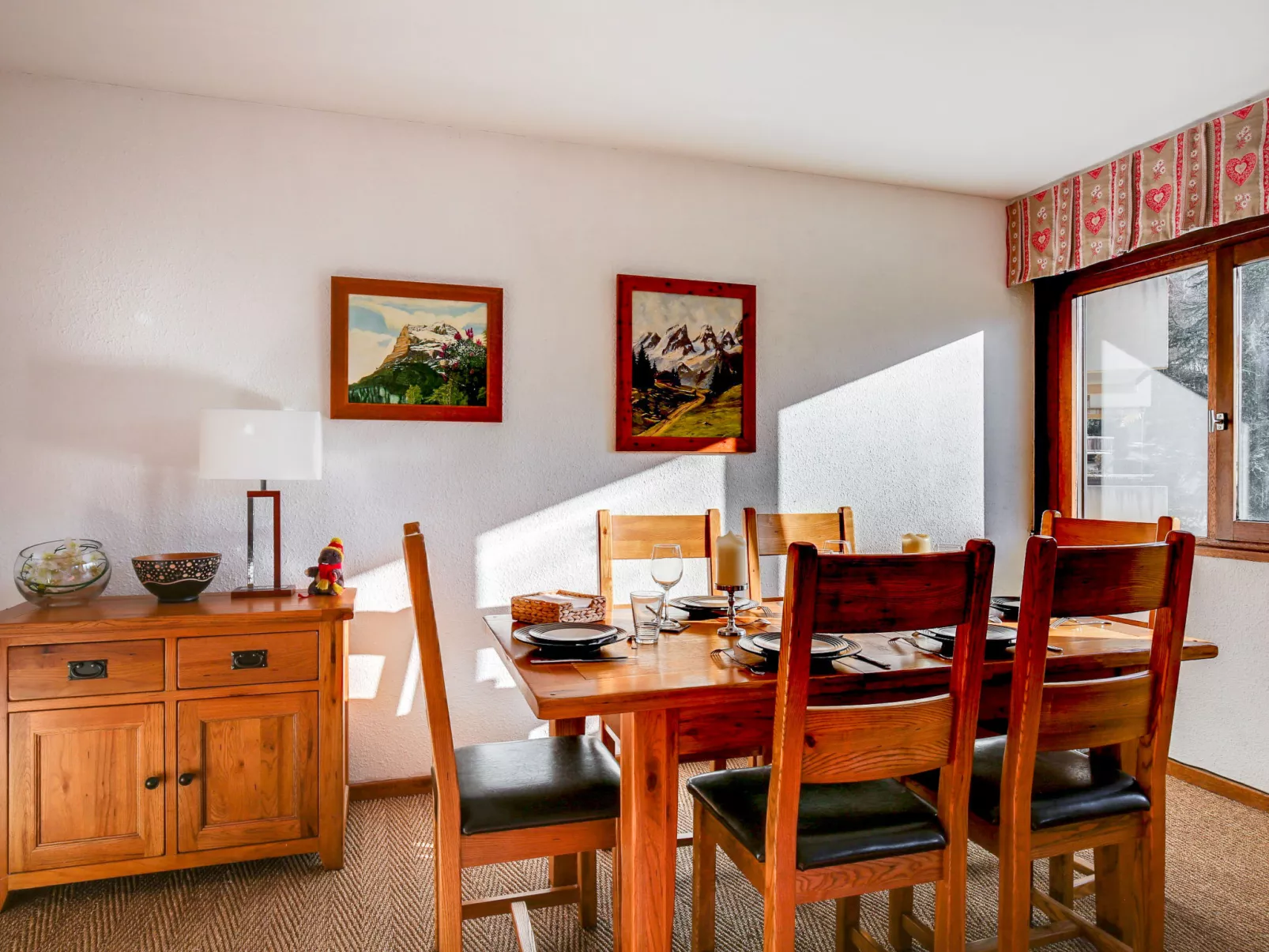 Fleurs des Alpes-Inside