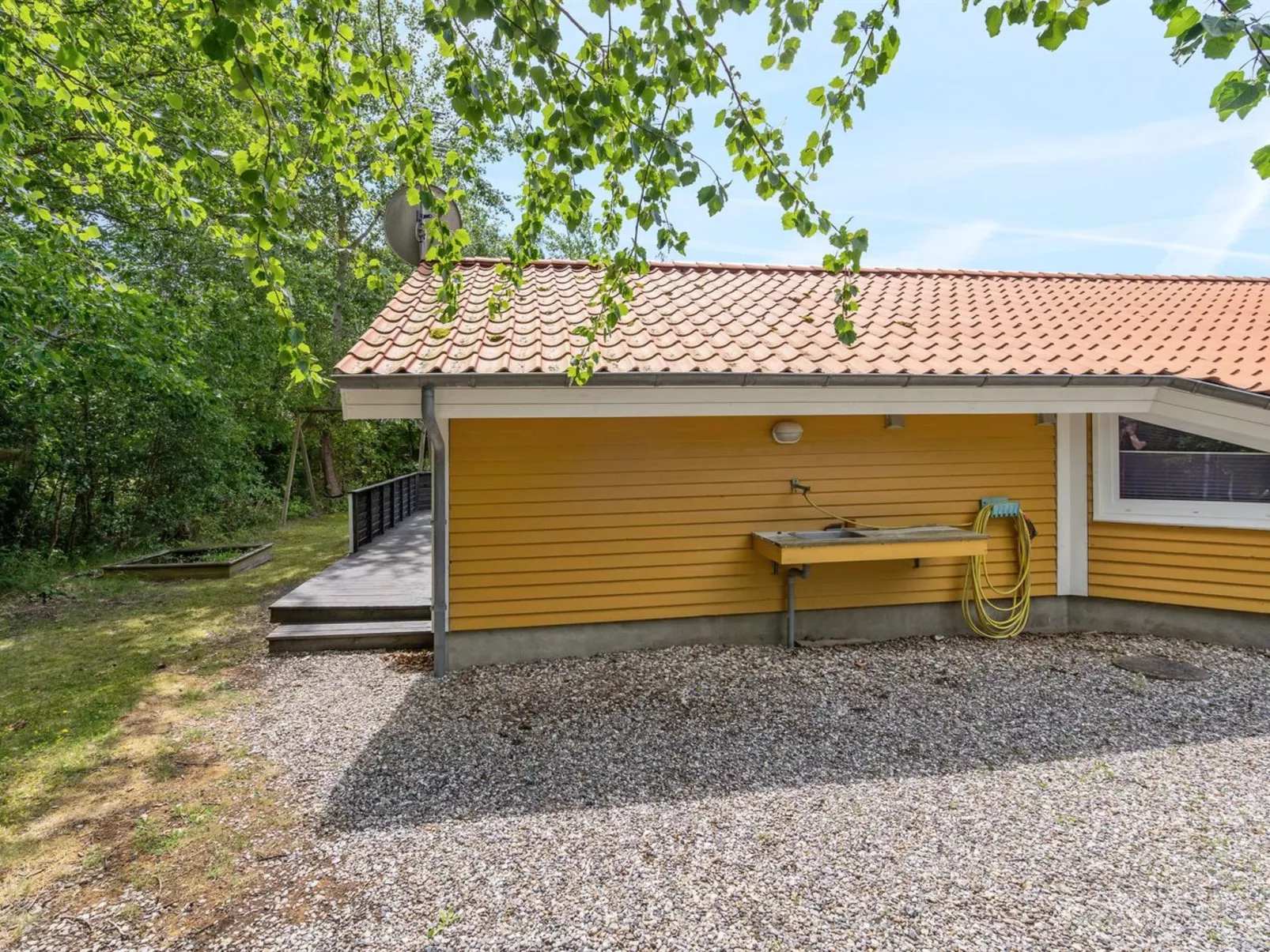 "Landuin" - 230m from the sea-Outside