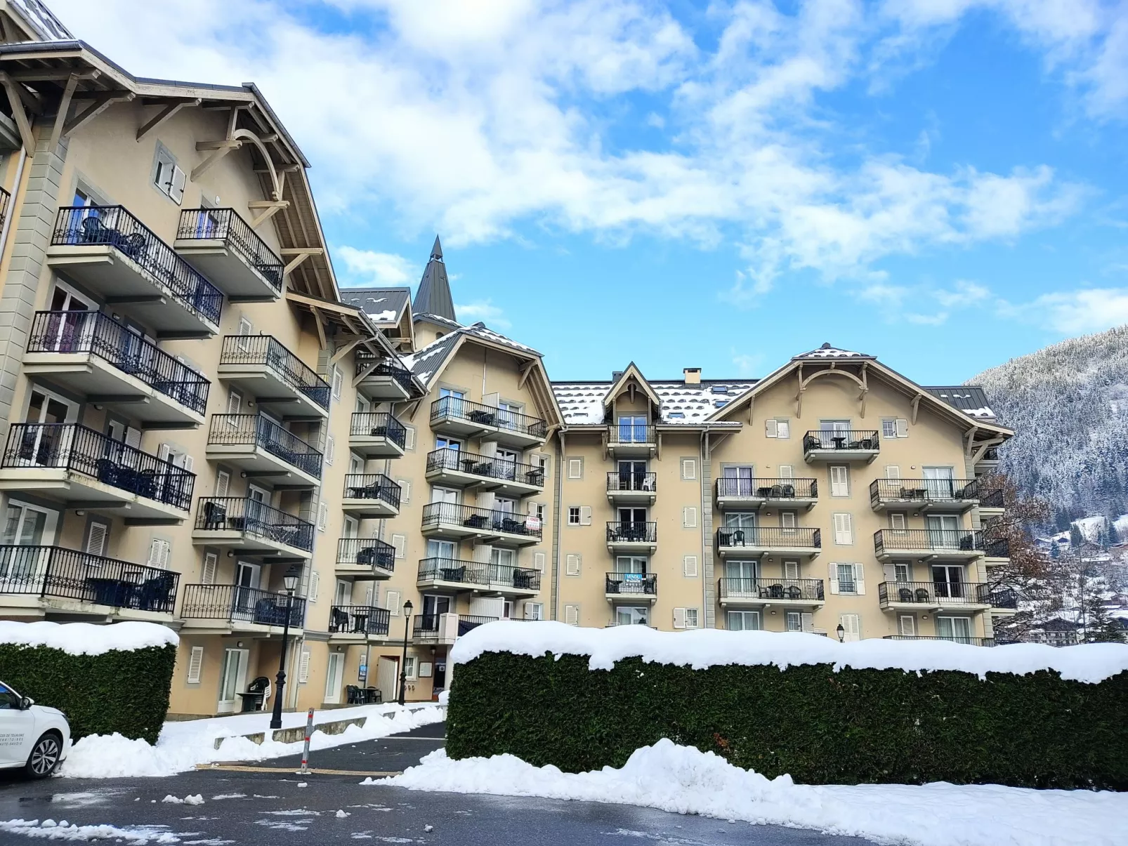 Le Grand Panorama 412-Outside