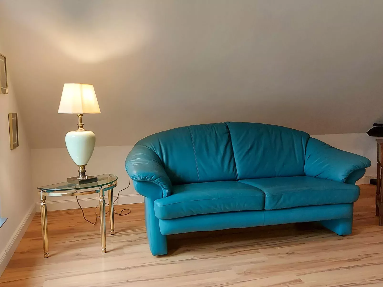 Lounge an der Kirche-Inside