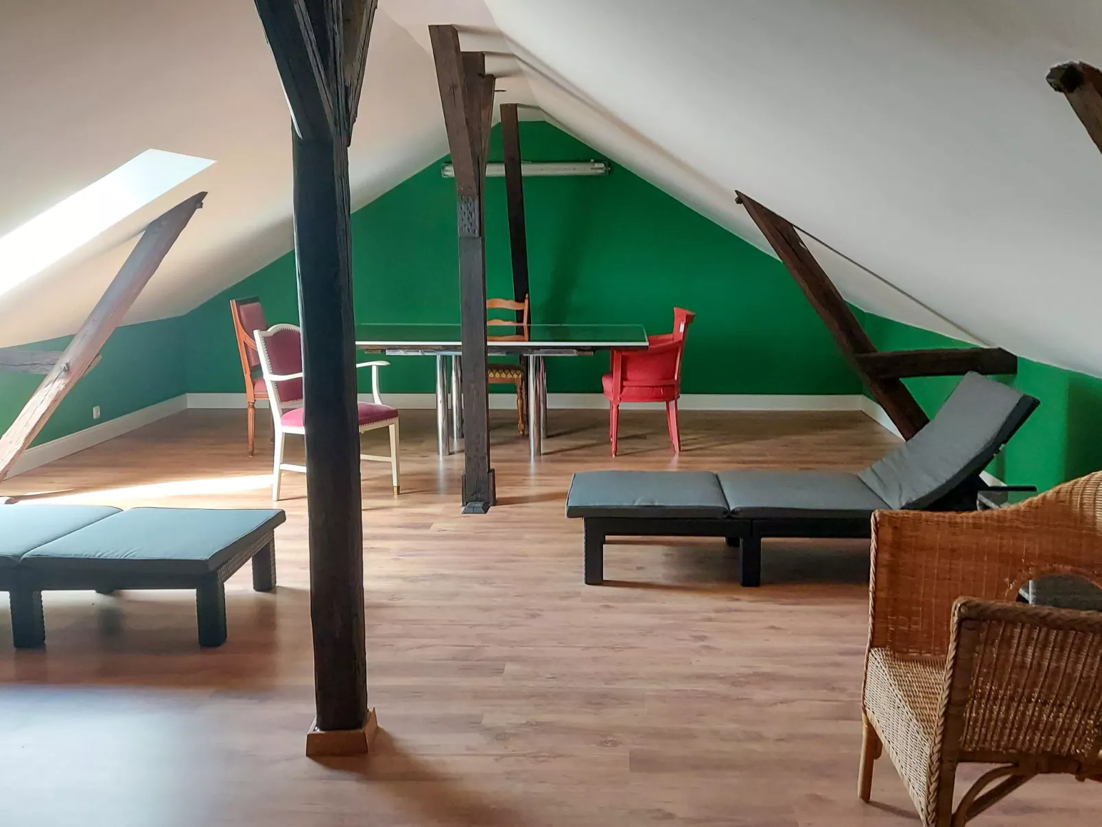 Lounge an der Kirche-Inside