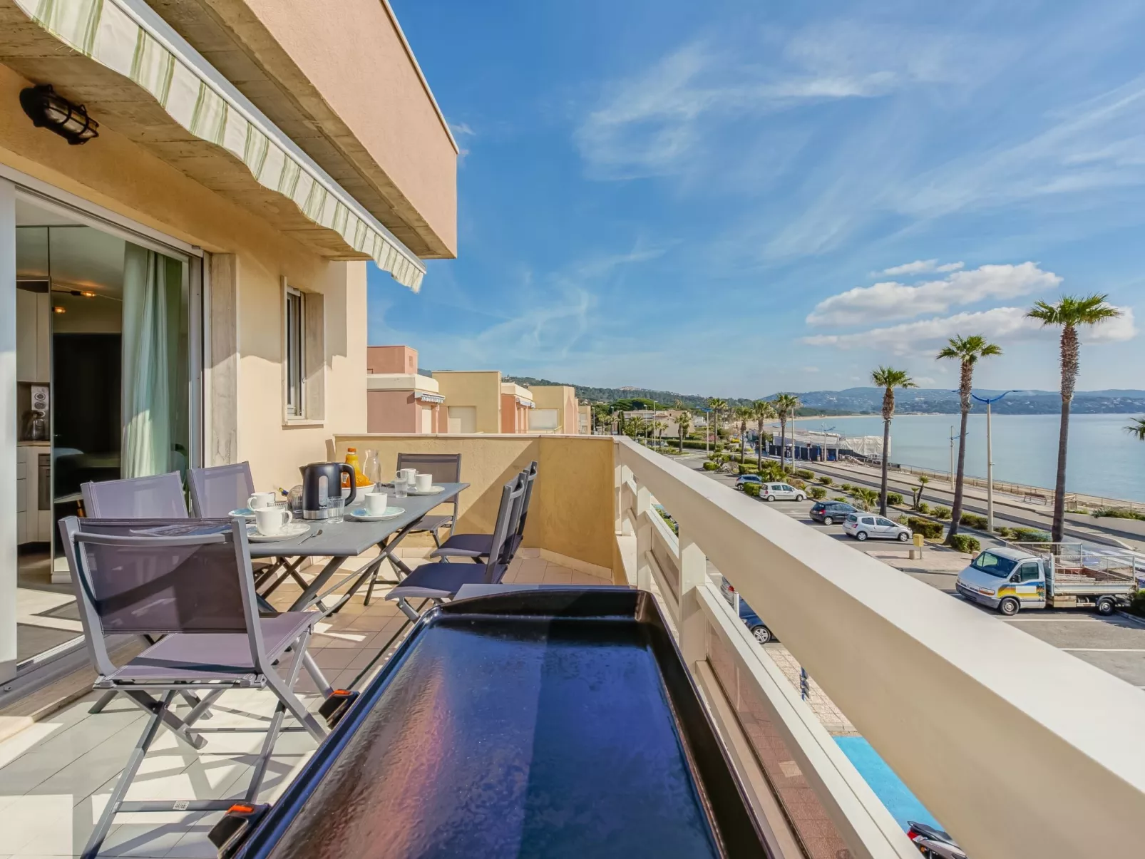 Le Palazzo del Mar-Outside