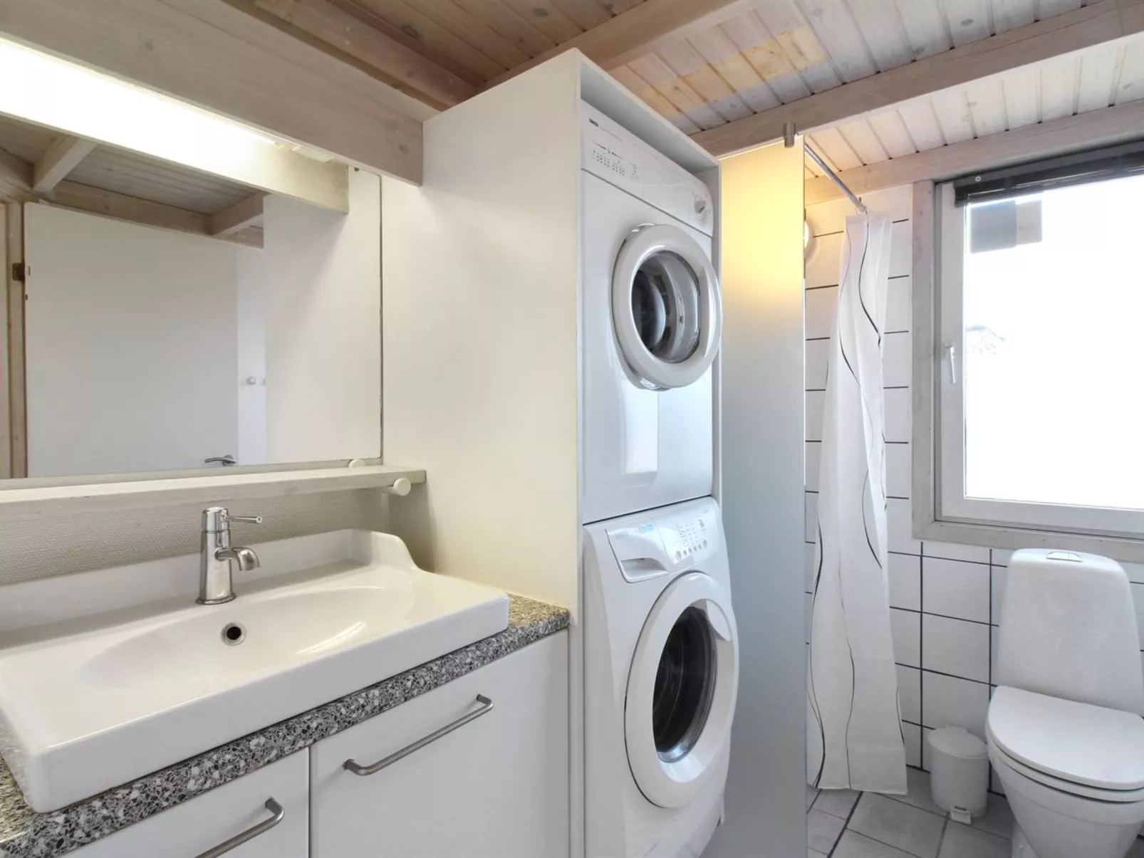 "Aponi" - 400m from the sea-Inside
