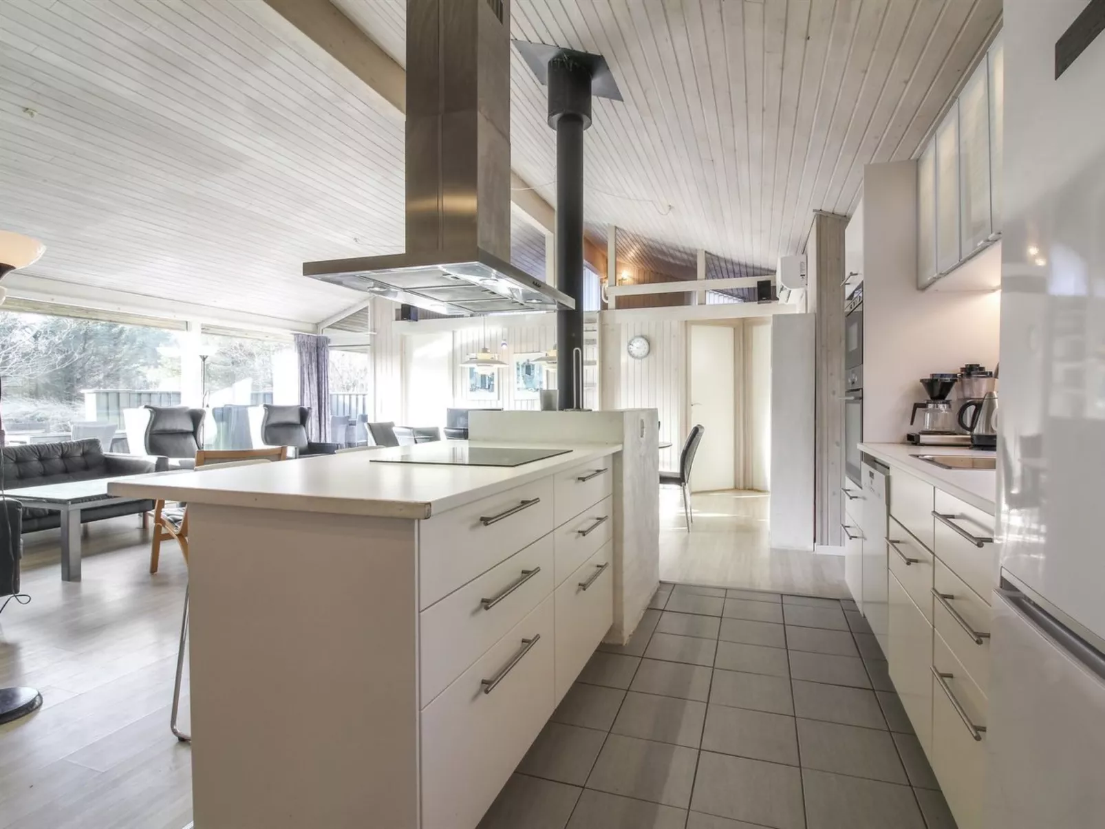 "Aponi" - 400m from the sea-Inside