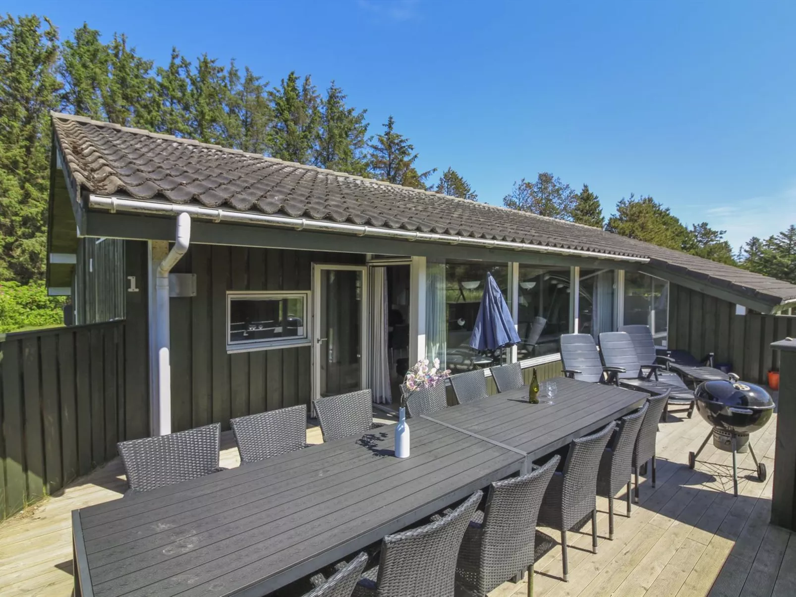 "Aponi" - 400m from the sea-Outside