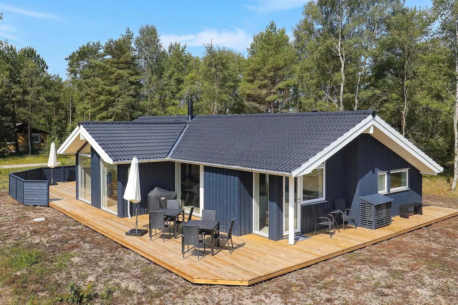Modern Beach Retreat in osterby-By Traum-View