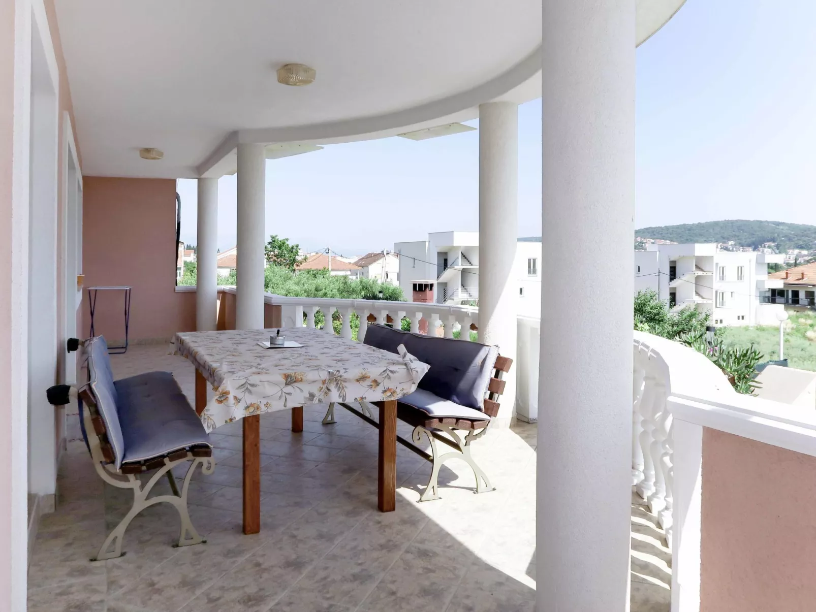 Villa Saba-Dehors