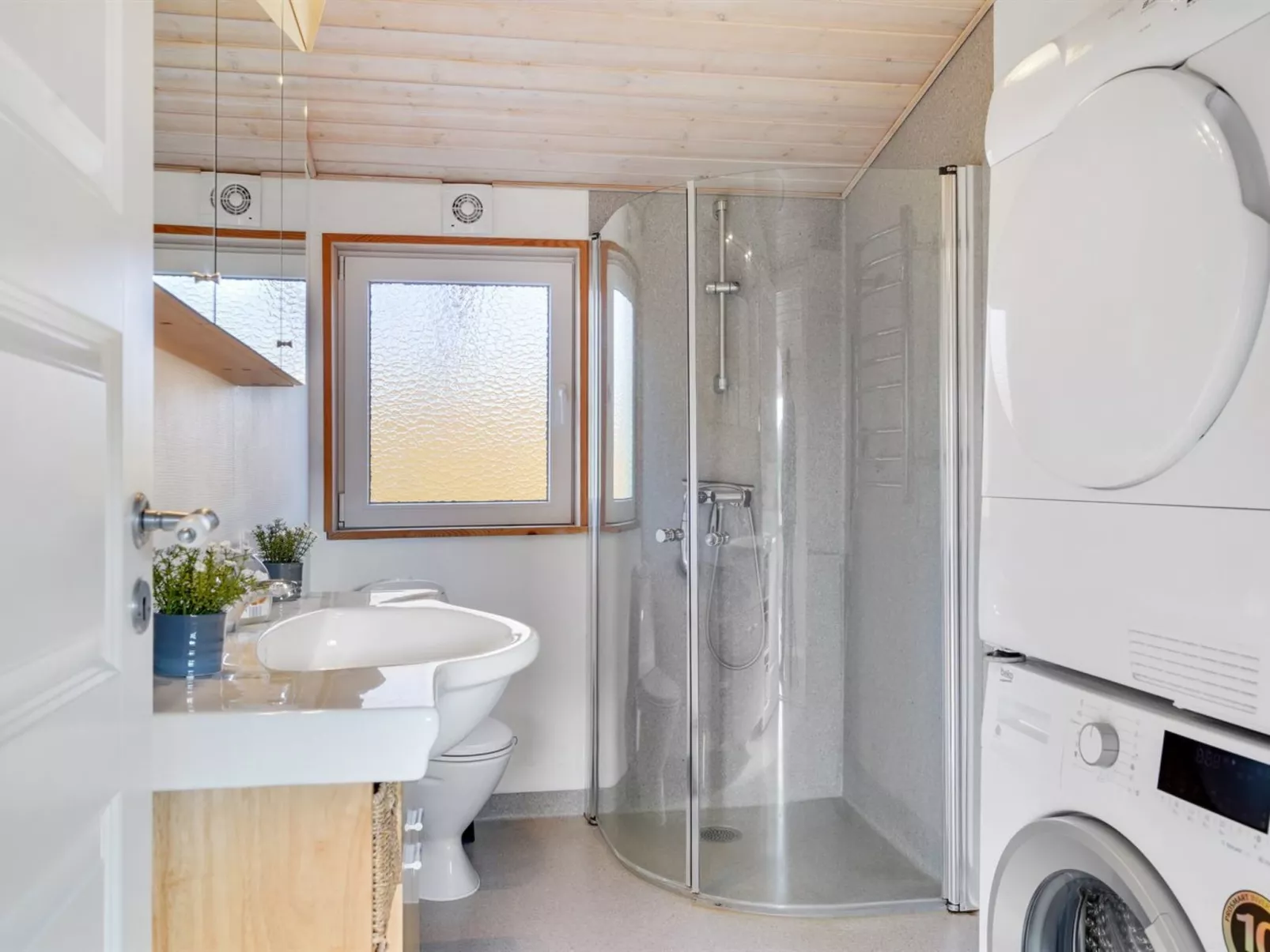 "Nane" - 80m from the sea-Drinnen