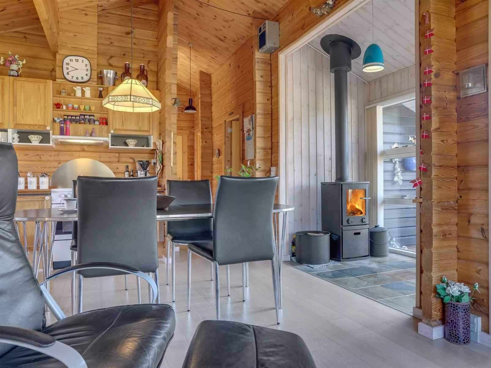 "Awarth" - 500m from the sea-Inside