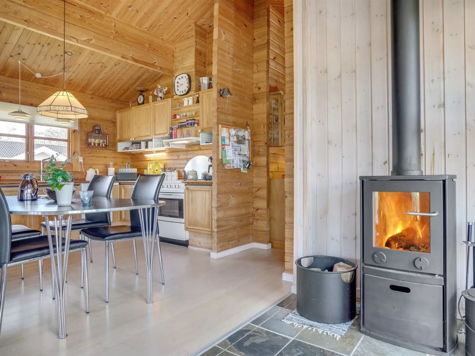"Awarth" - 500m from the sea-Inside