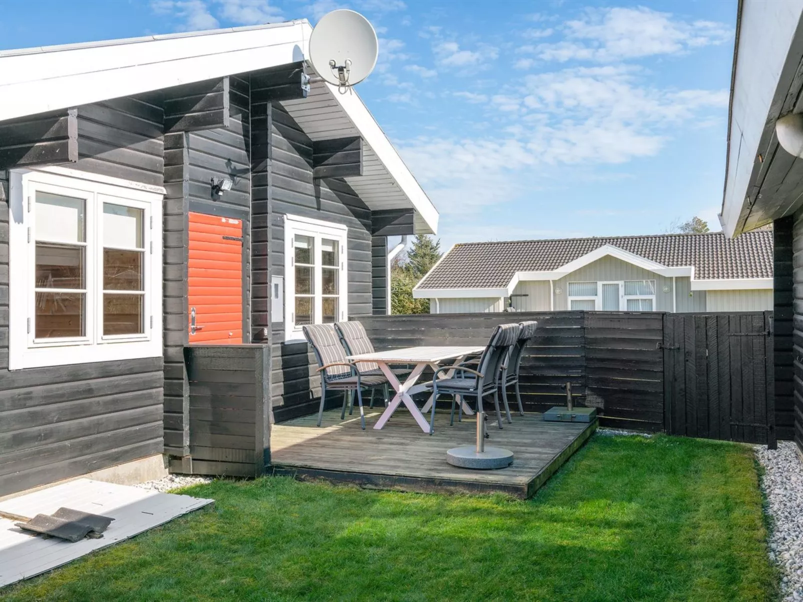 "Awarth" - 500m from the sea-Outside