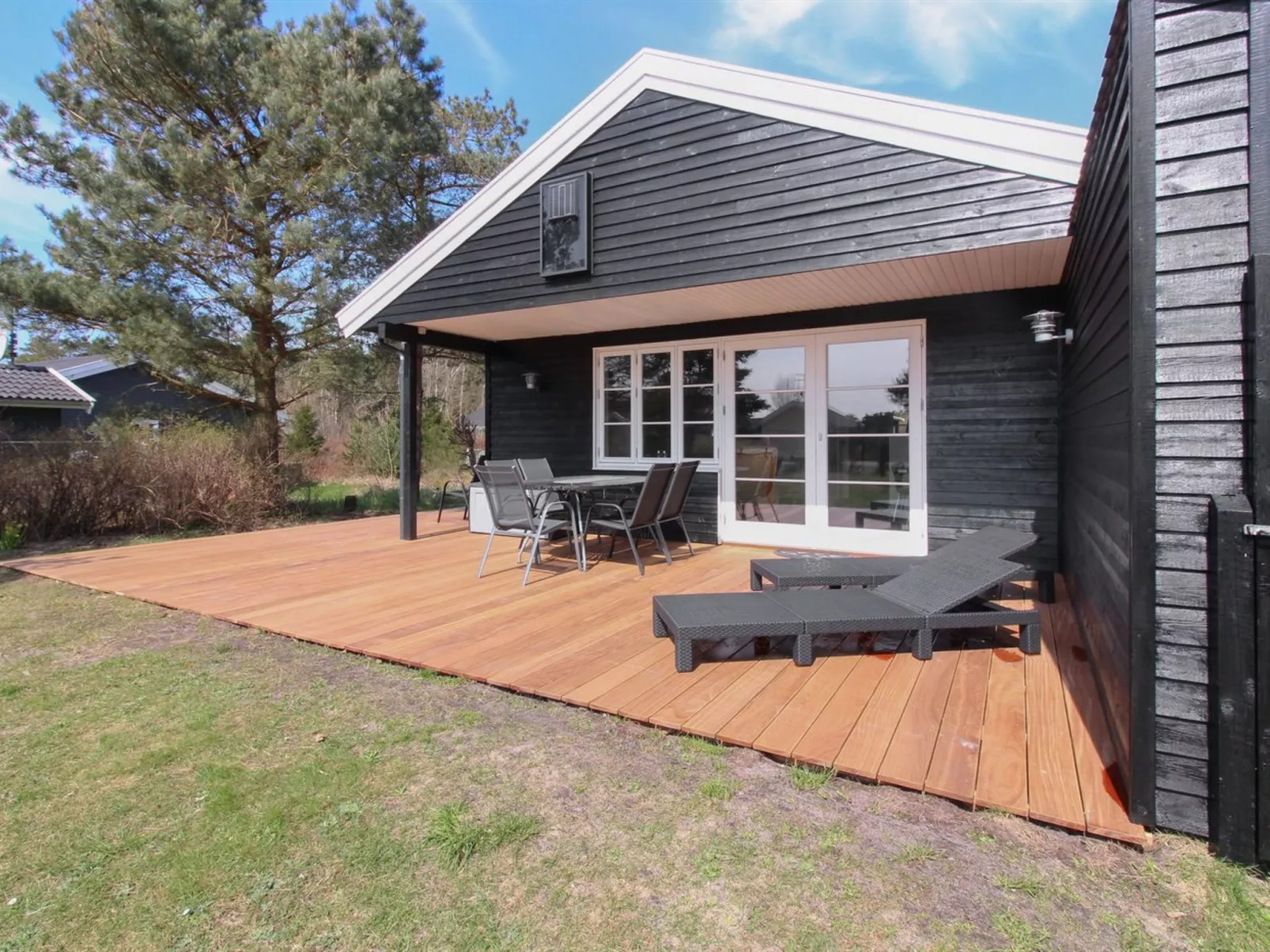 "Peadda" - 150m from the sea-Outside