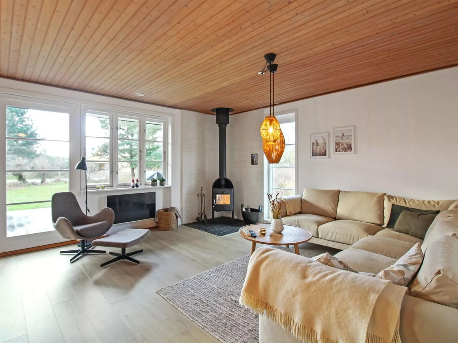 "Peadda" - 150m from the sea-Inside