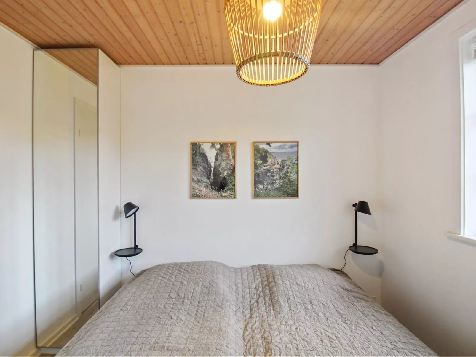 "Peadda" - 150m from the sea-Inside
