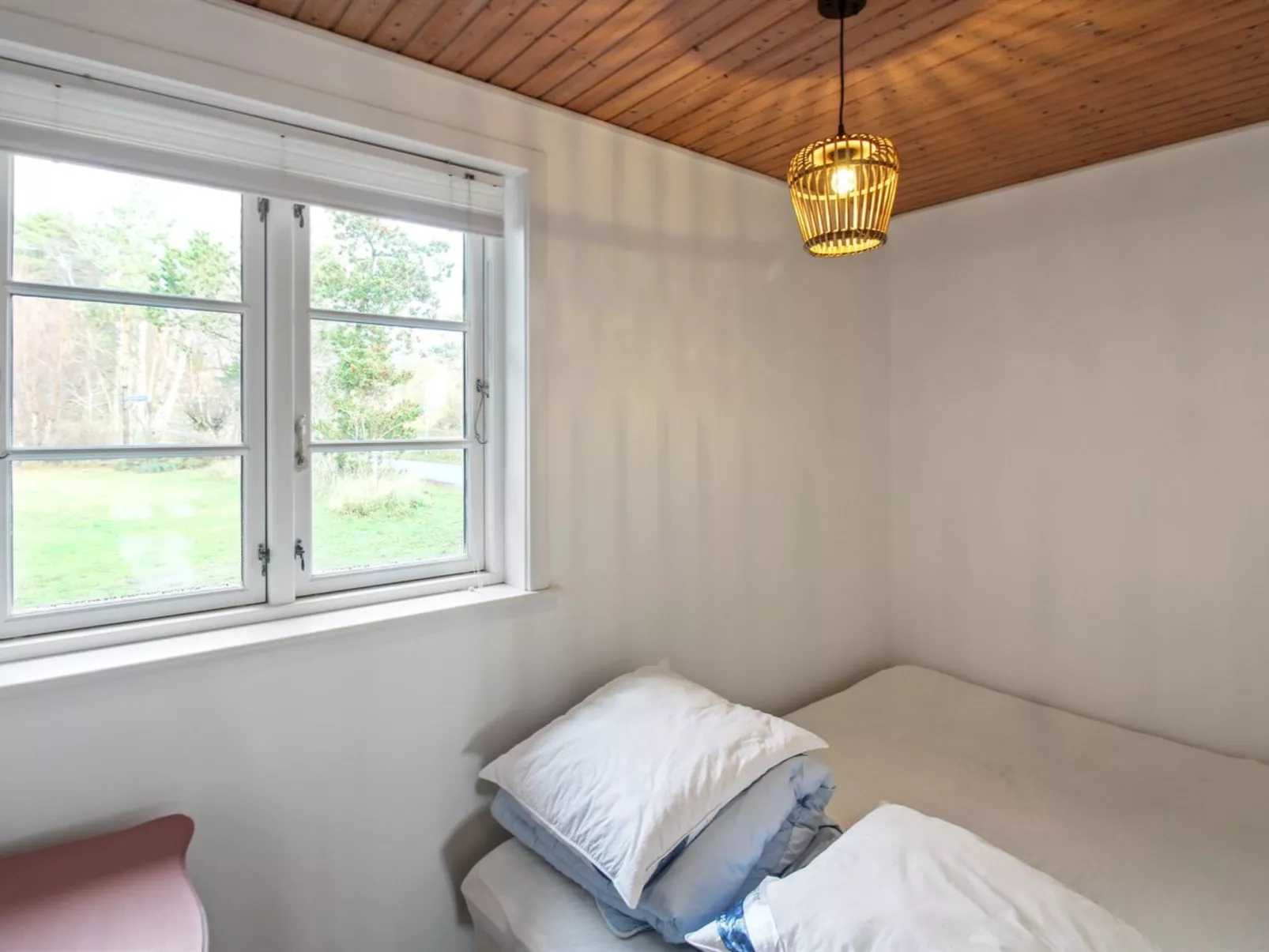 "Peadda" - 150m from the sea-Inside