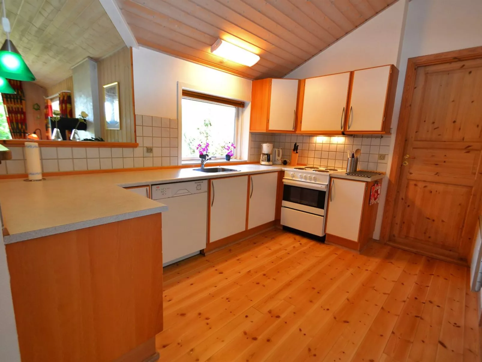 "Salla" - 1.2km from the sea-Inside