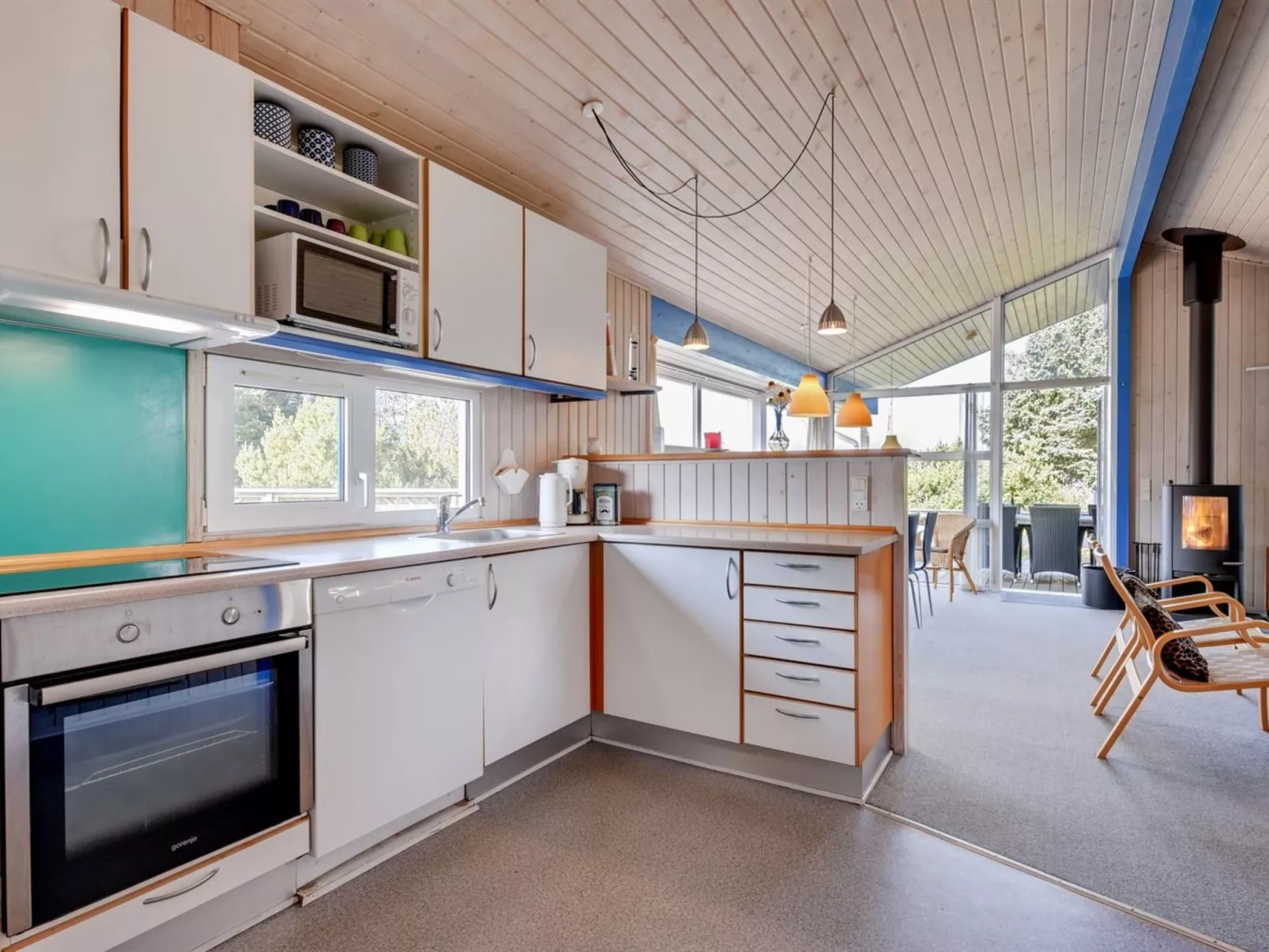 "Andrie" - 800m from the sea-Dedans