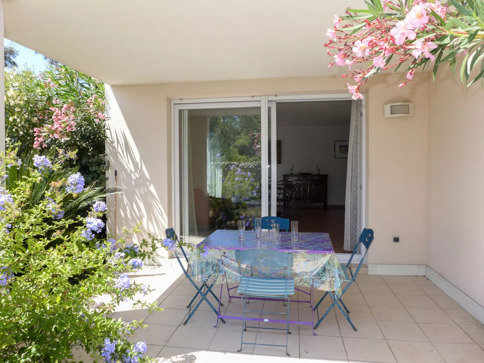Le Grand Parc-Outside